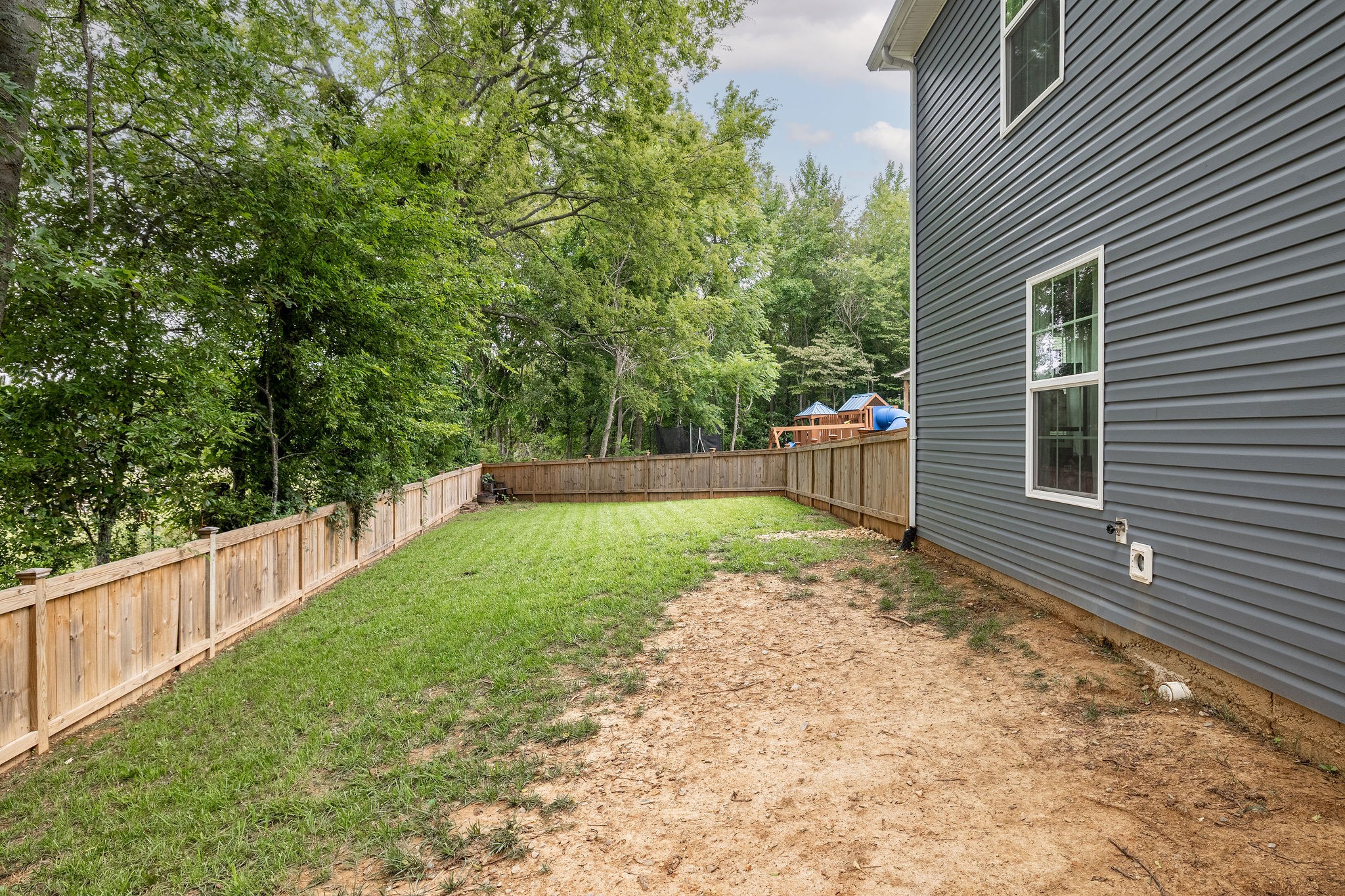 373 Fieldstone Ln