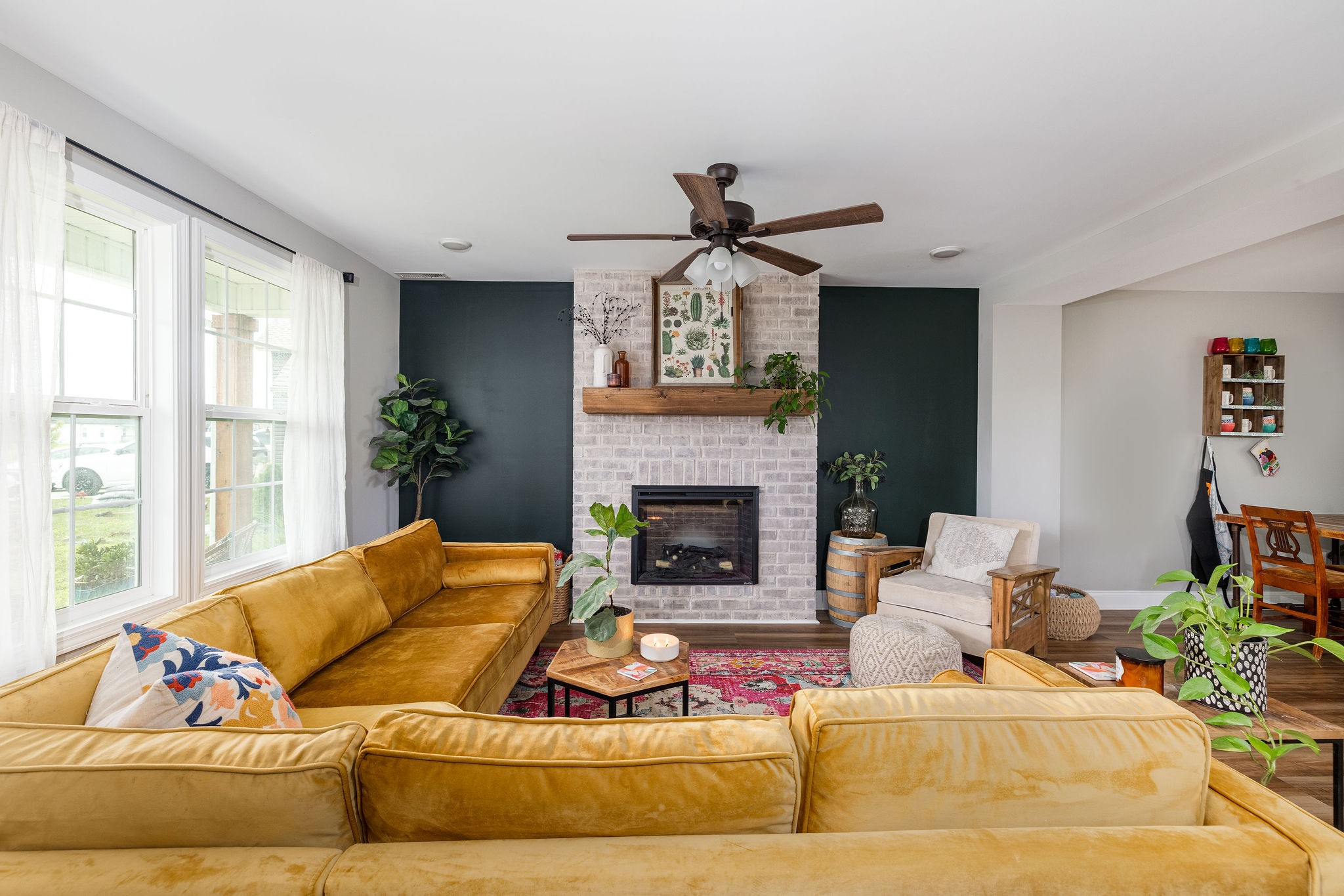373 Fieldstone Ln