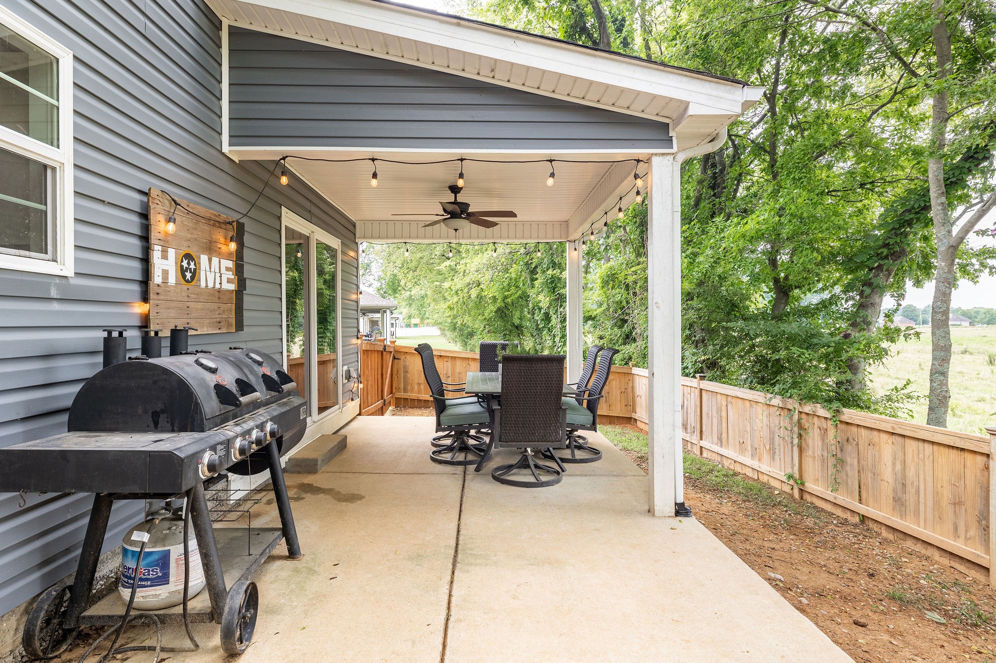 373 Fieldstone Ln
