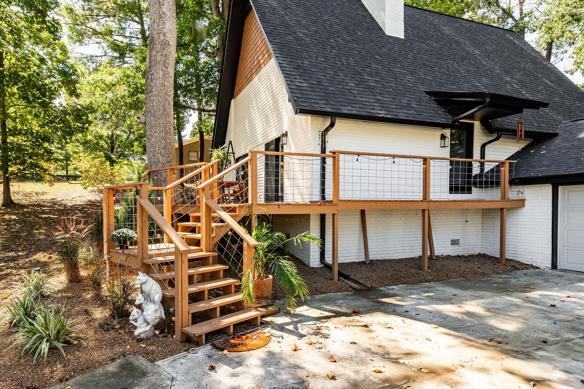 1914 Lynn Cir