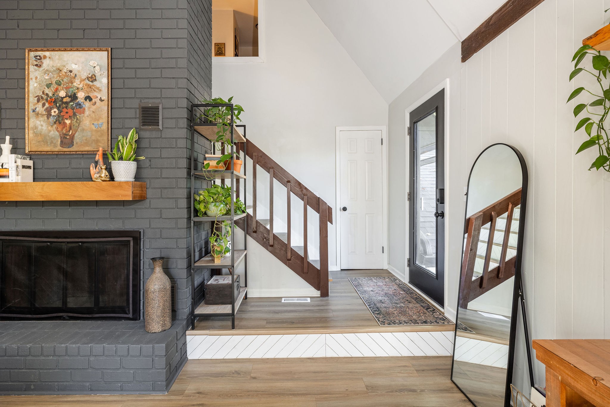 1914 Lynn Cir