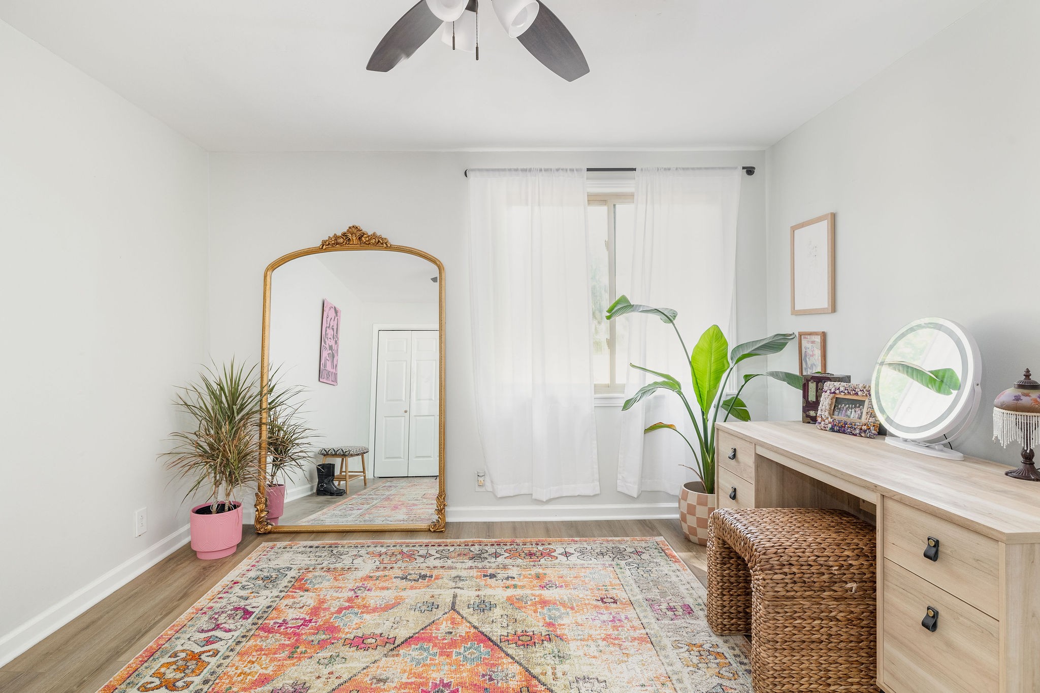1914 Lynn Cir