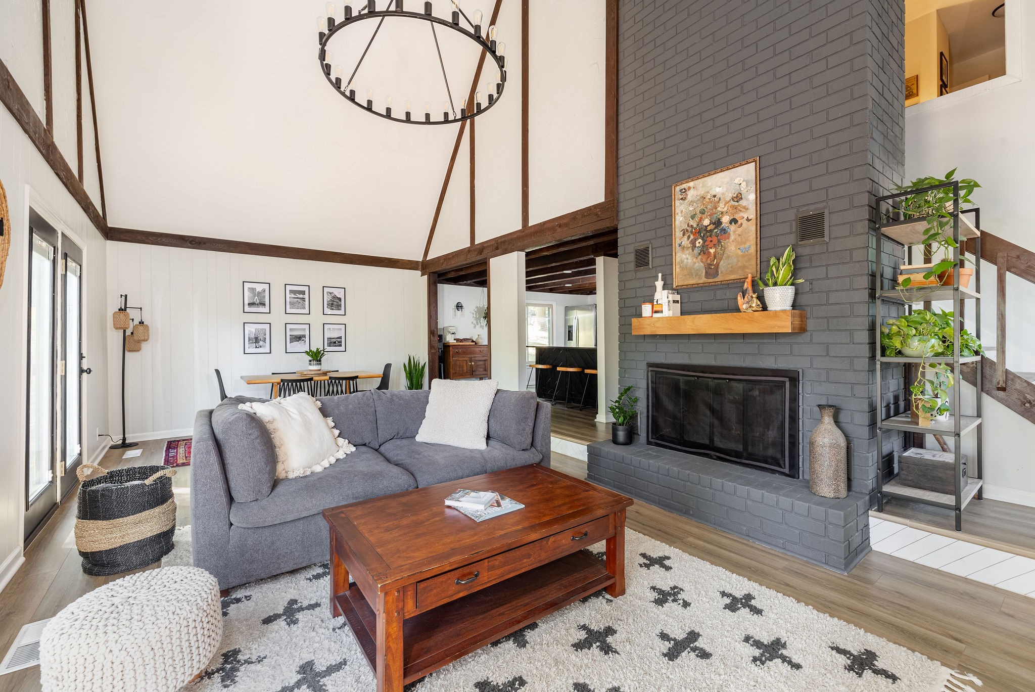 1914 Lynn Cir