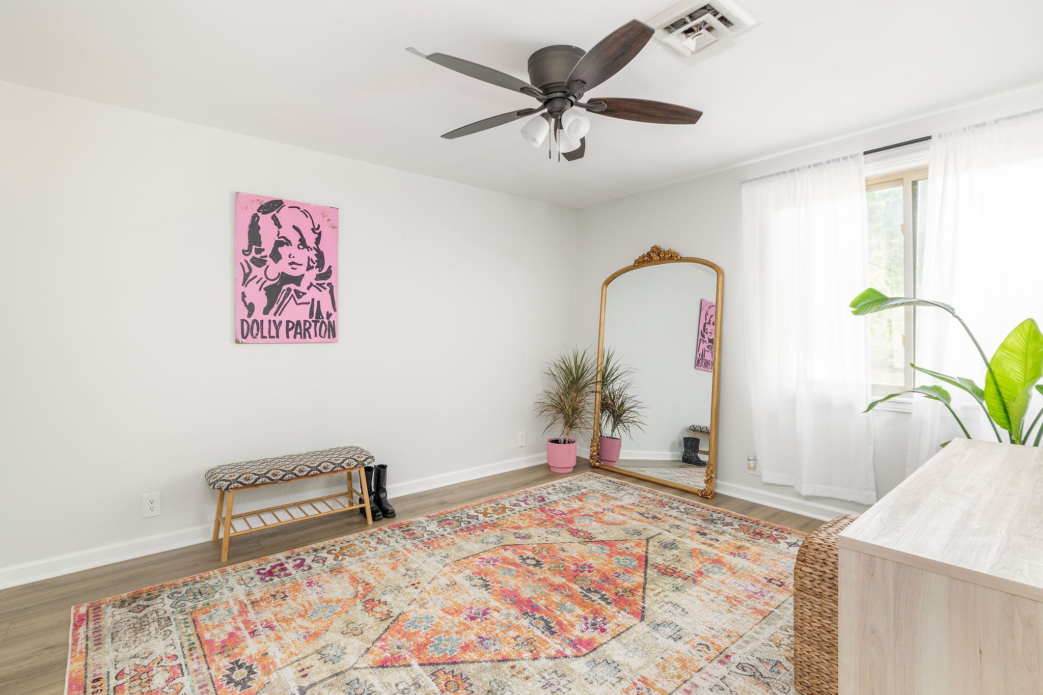 1914 Lynn Cir