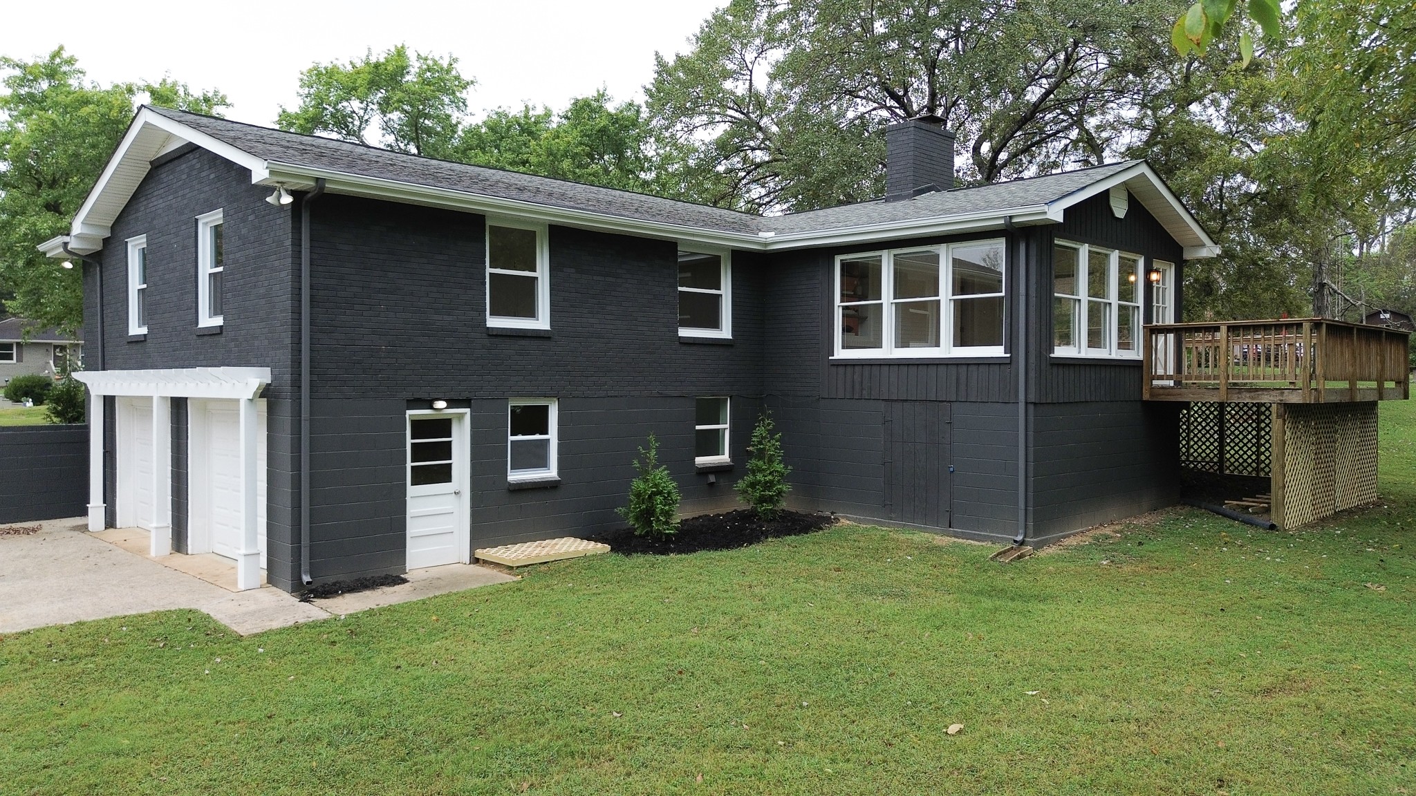 414 Westchester Dr
