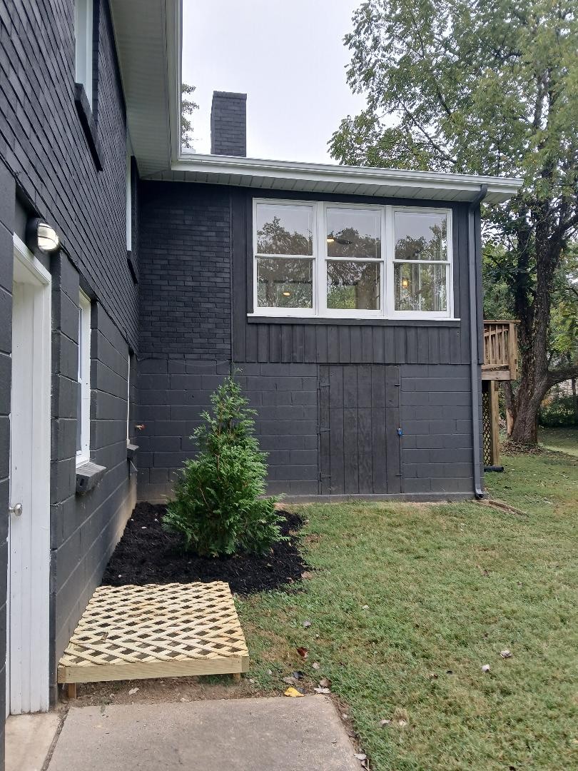 414 Westchester Dr