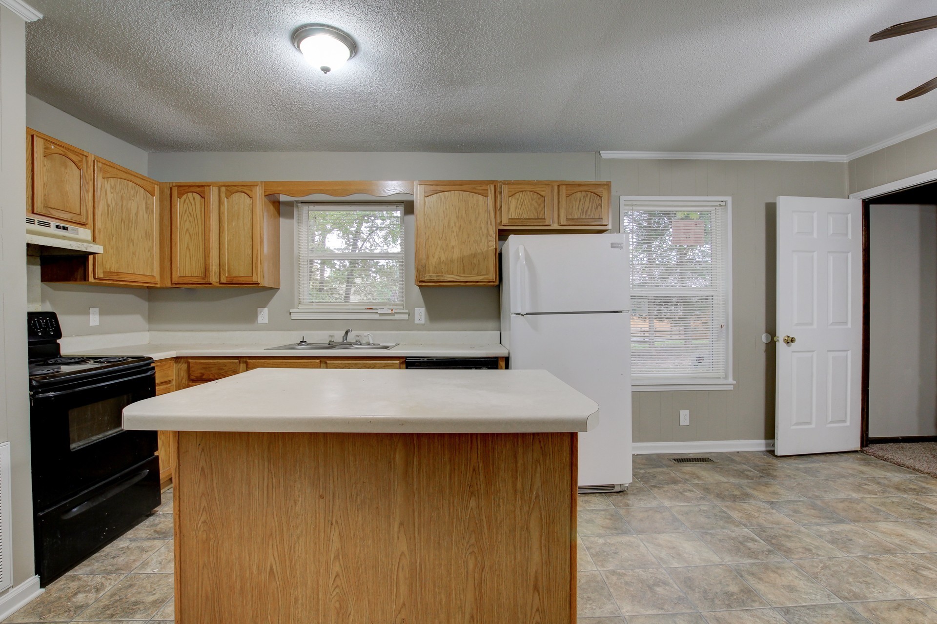 415 Buckeye Ln