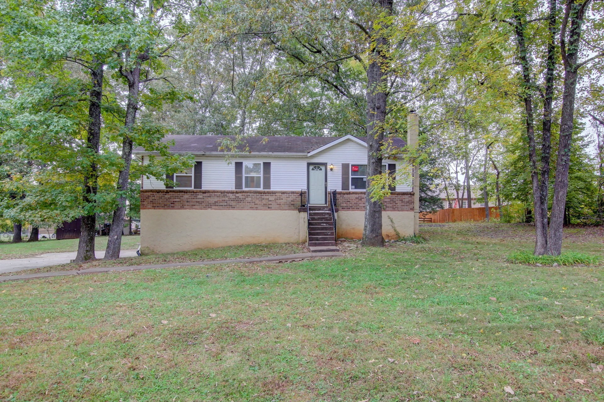 415 Buckeye Ln