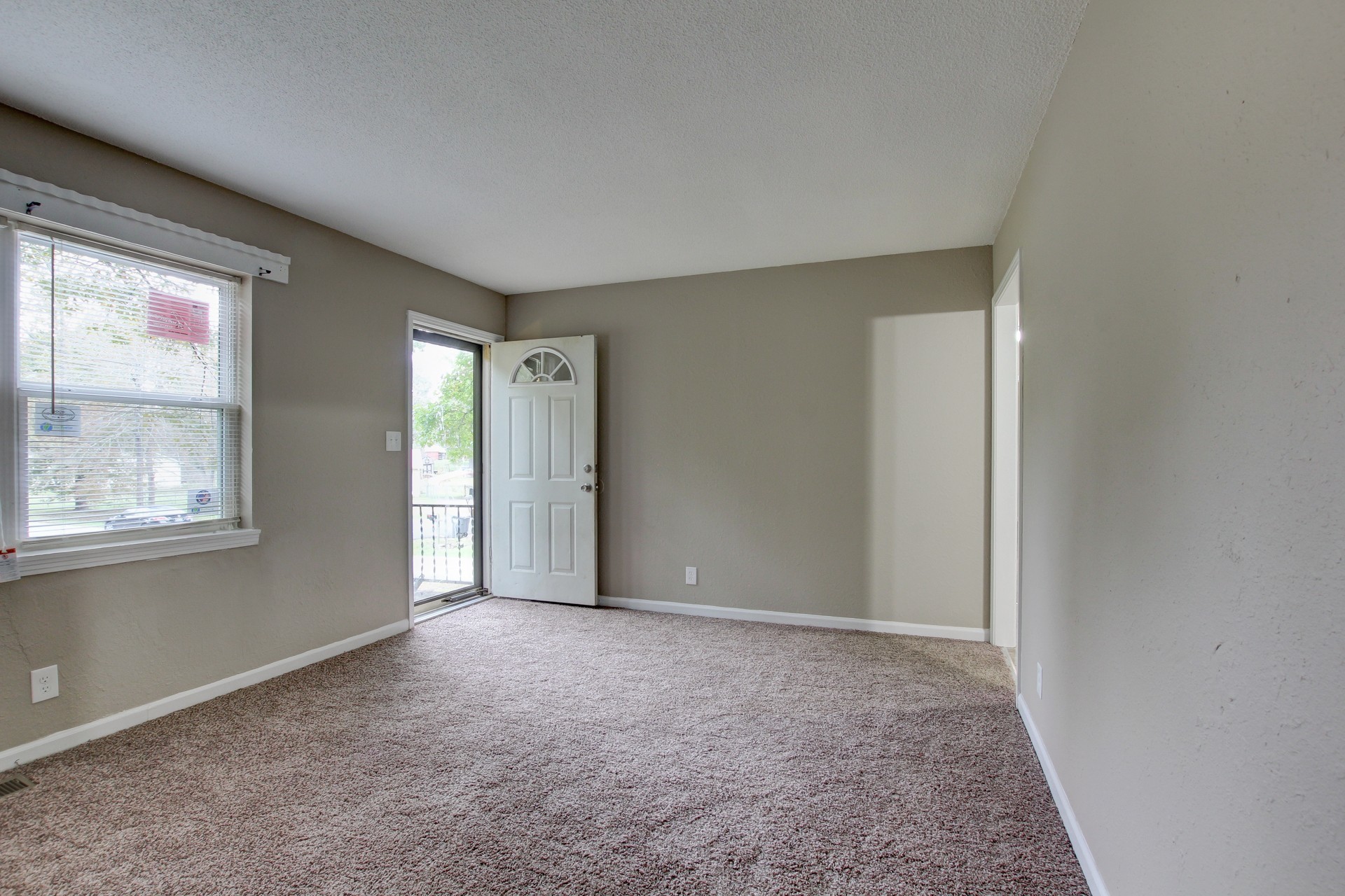 415 Buckeye Ln