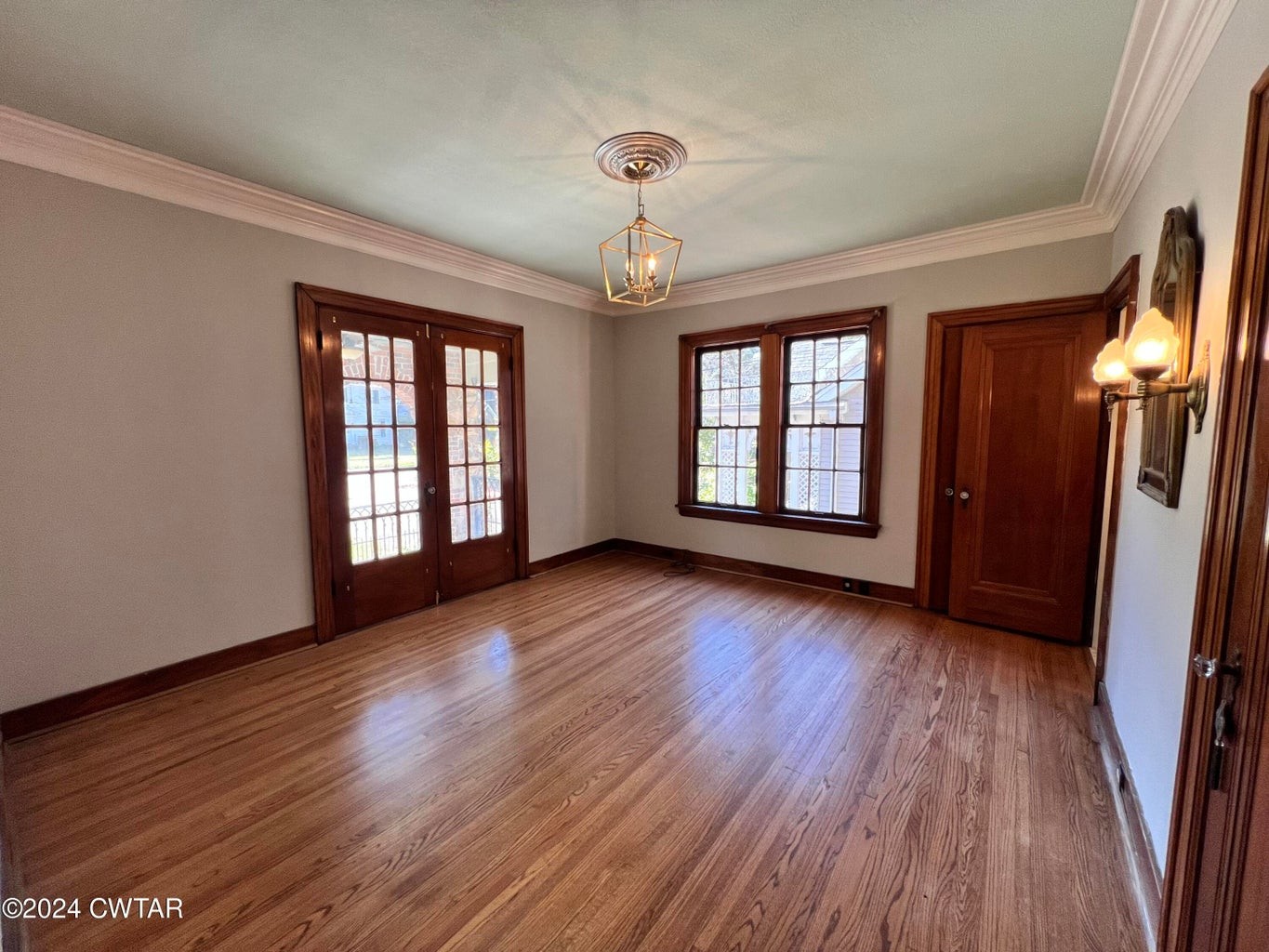 523 Westmoreland Pl