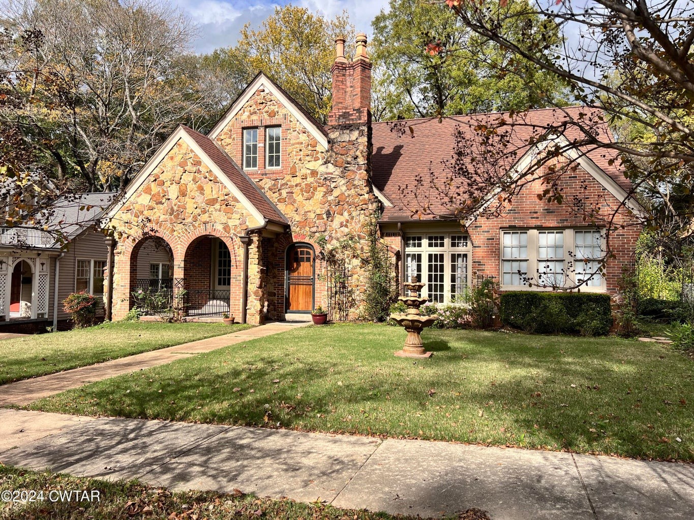 523 Westmoreland Pl