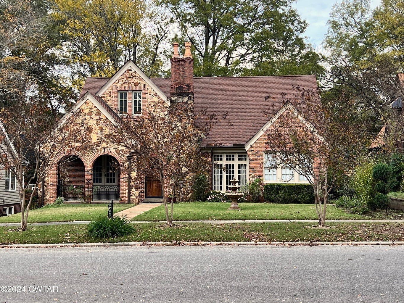 523 Westmoreland Pl