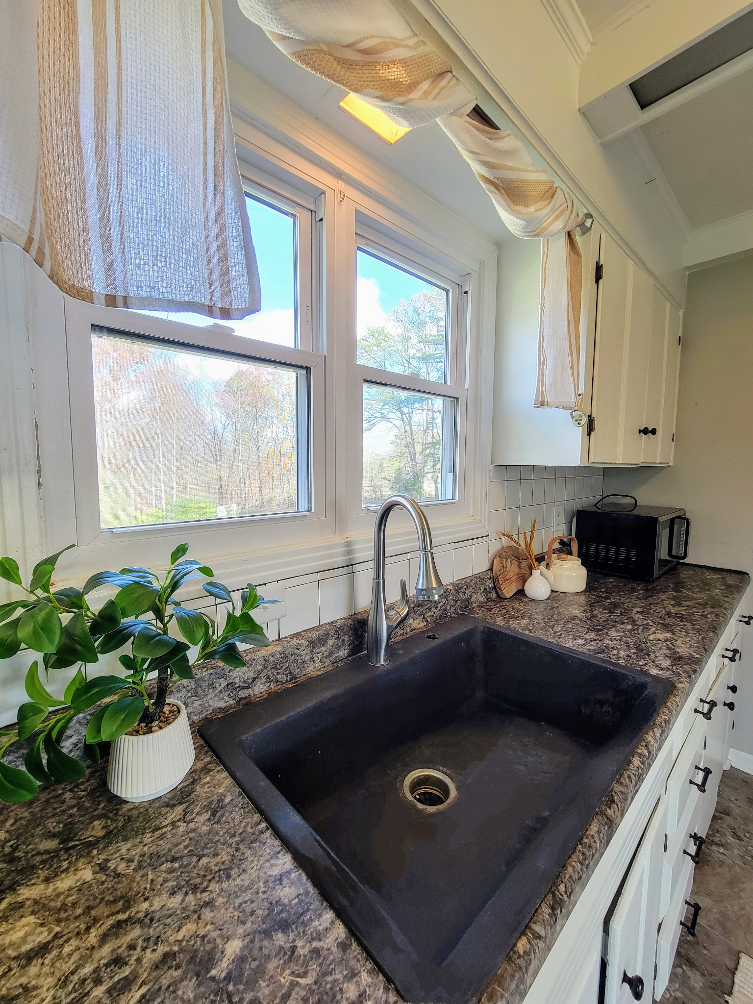 185 B Y Brown Rd