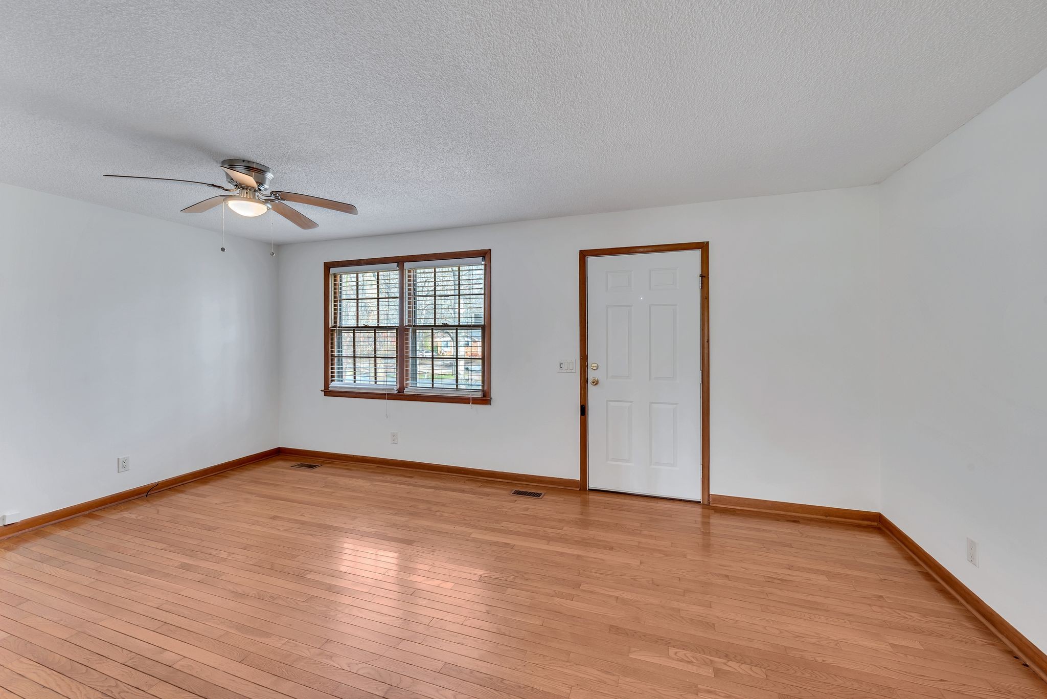 635 Bixler Ave