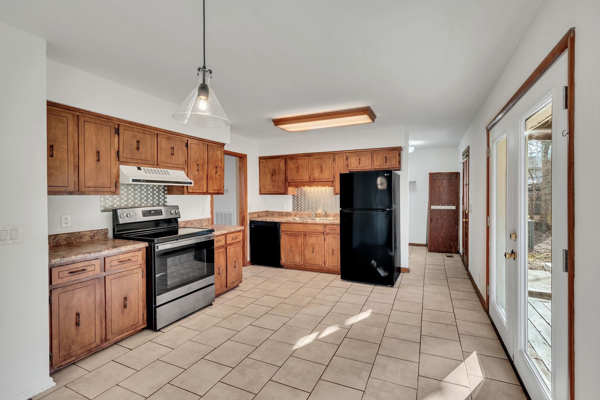635 Bixler Ave