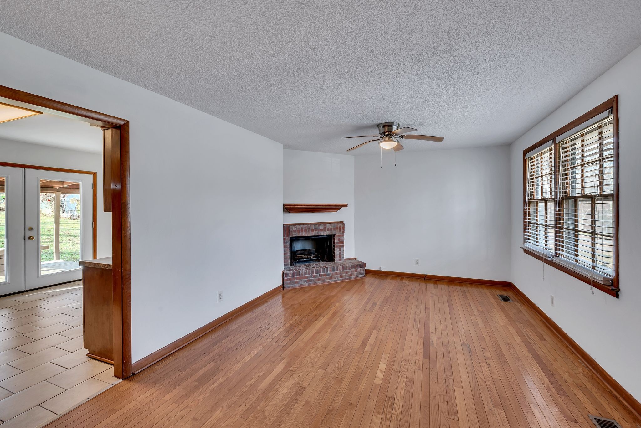 635 Bixler Ave