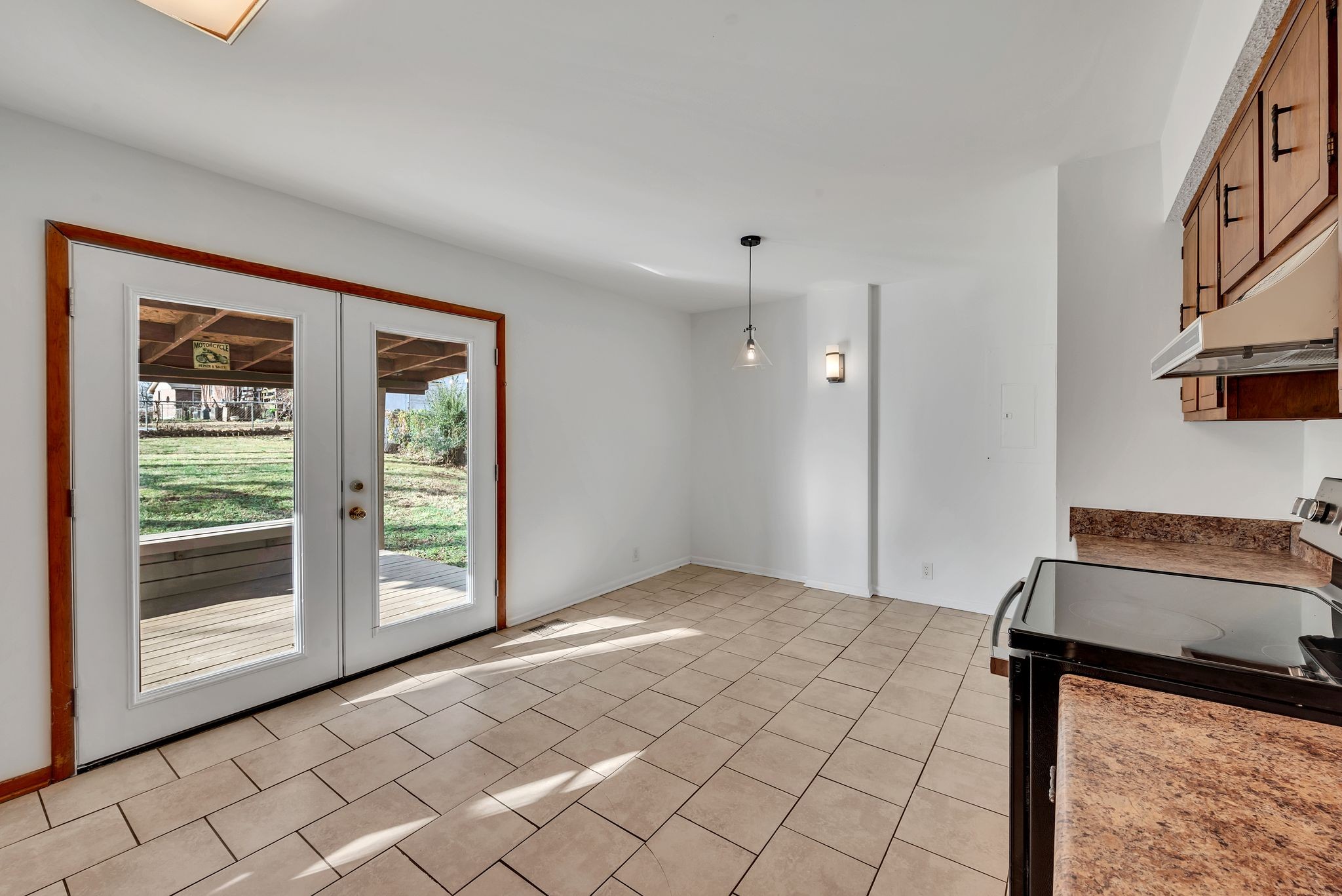 635 Bixler Ave