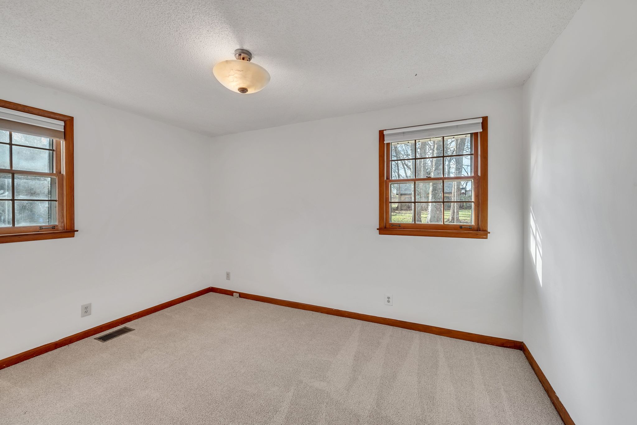 635 Bixler Ave