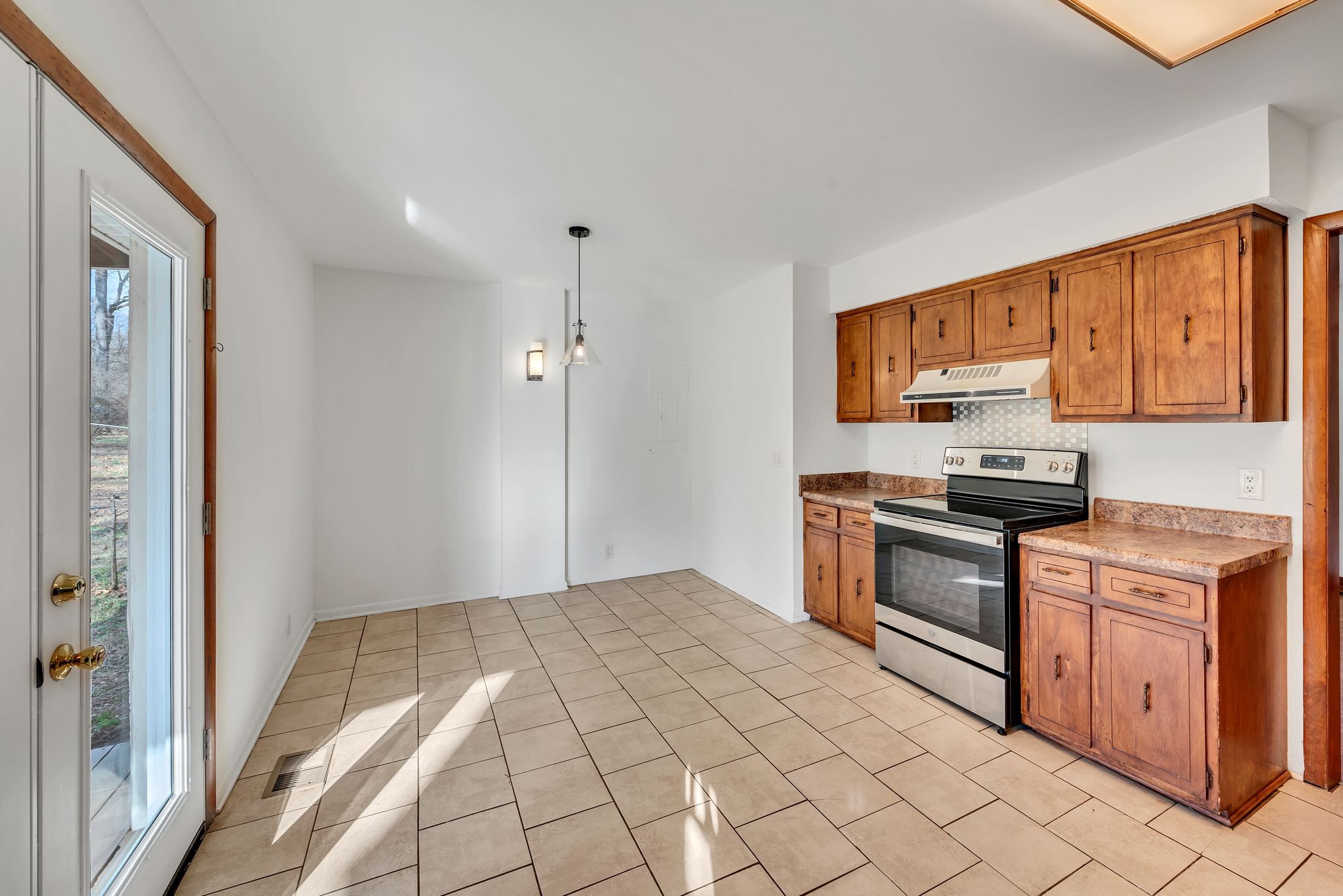 635 Bixler Ave