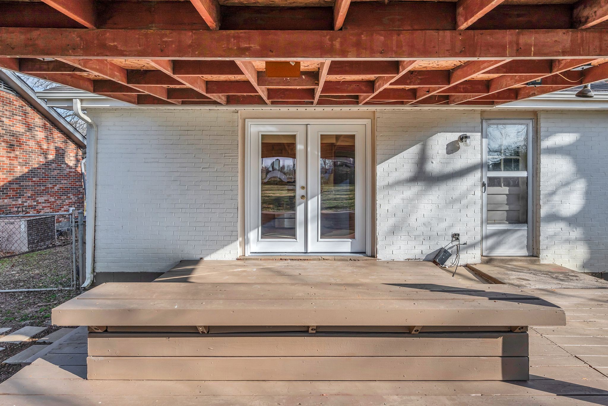 635 Bixler Ave