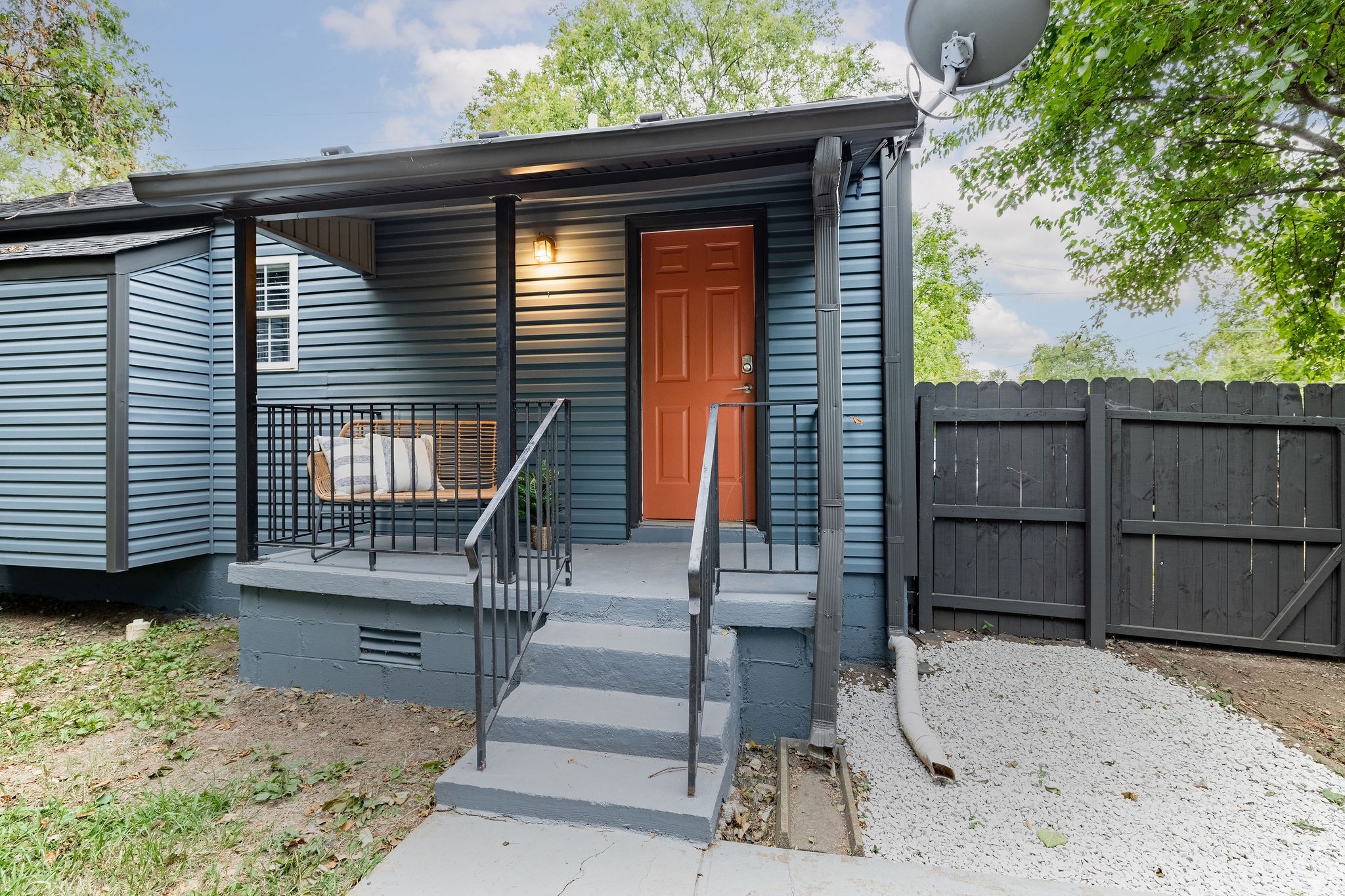 335 Maple St