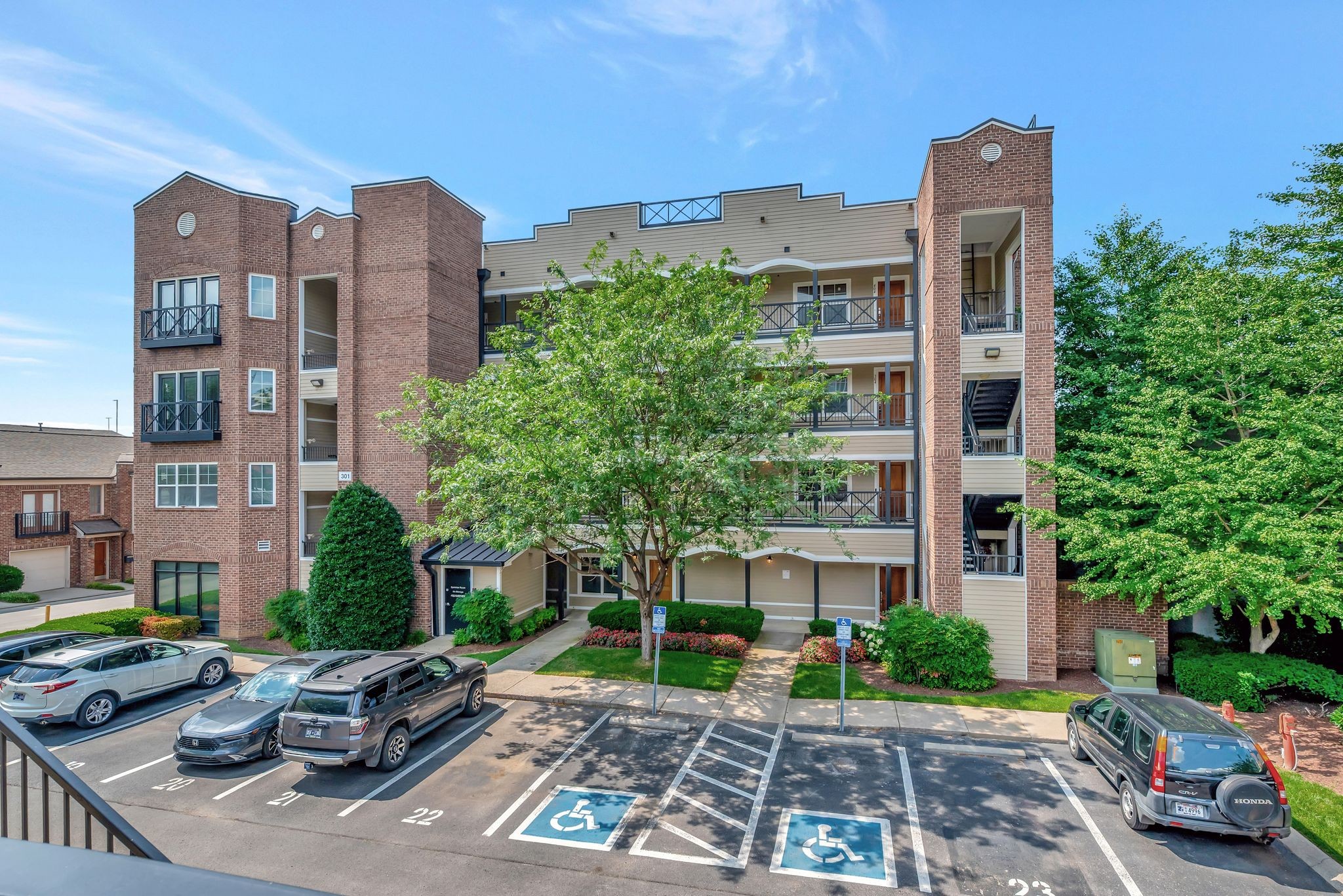 301 Criddle St Unit: 304