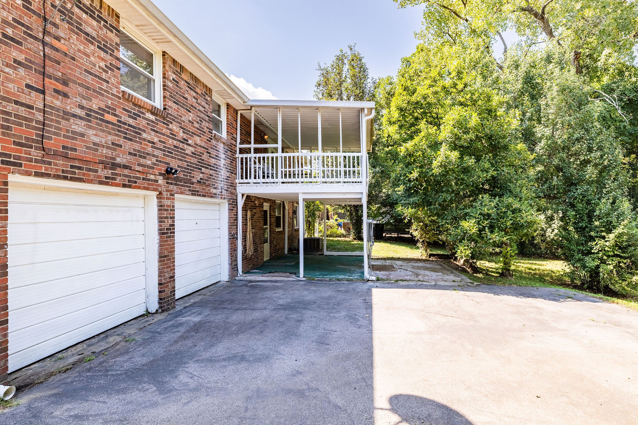 2728 Mossdale Dr
