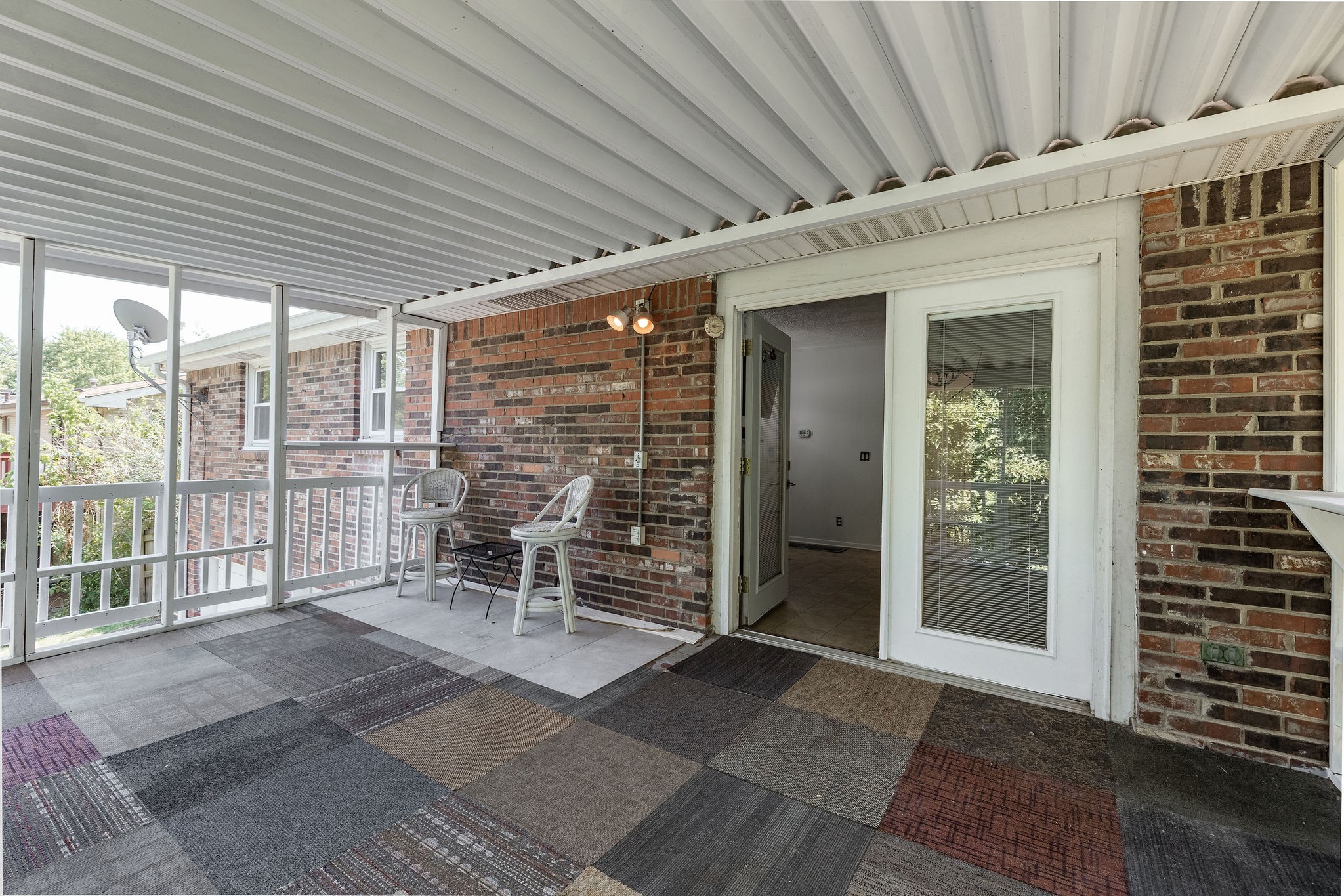 2728 Mossdale Dr