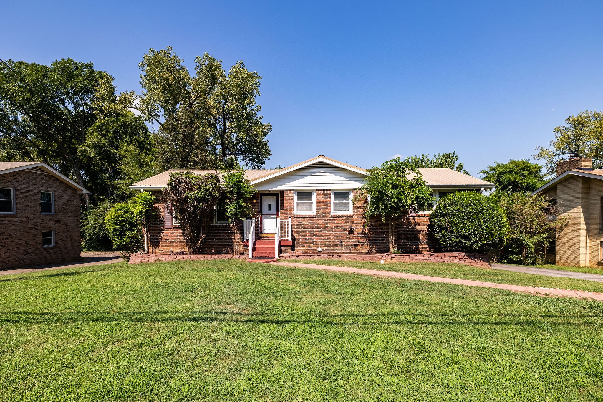 2728 Mossdale Dr