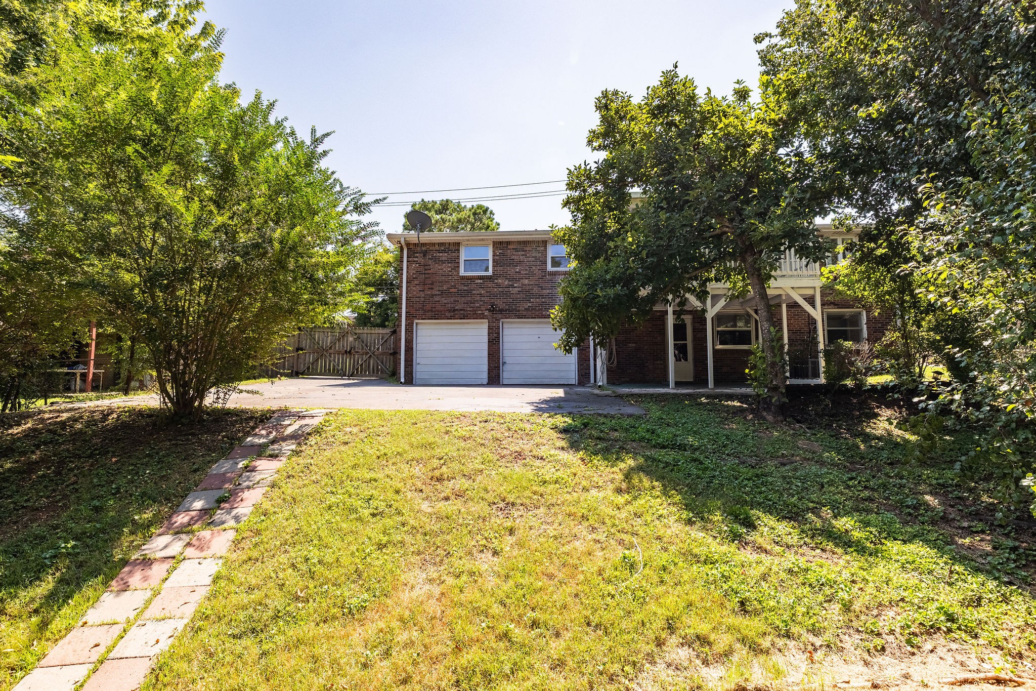 2728 Mossdale Dr