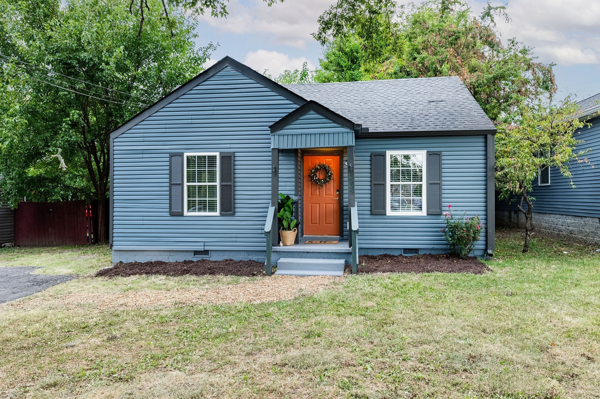 335 Maple St