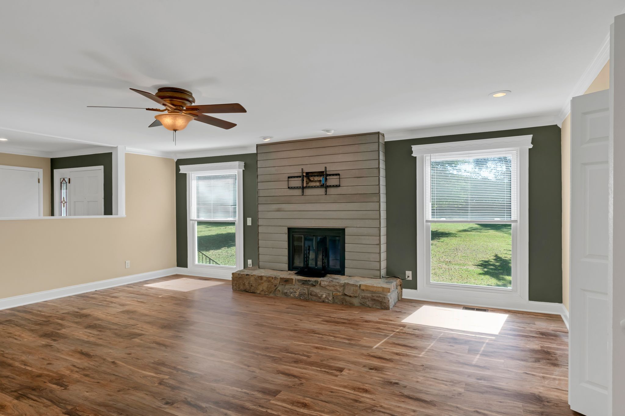 337 Shute Ln