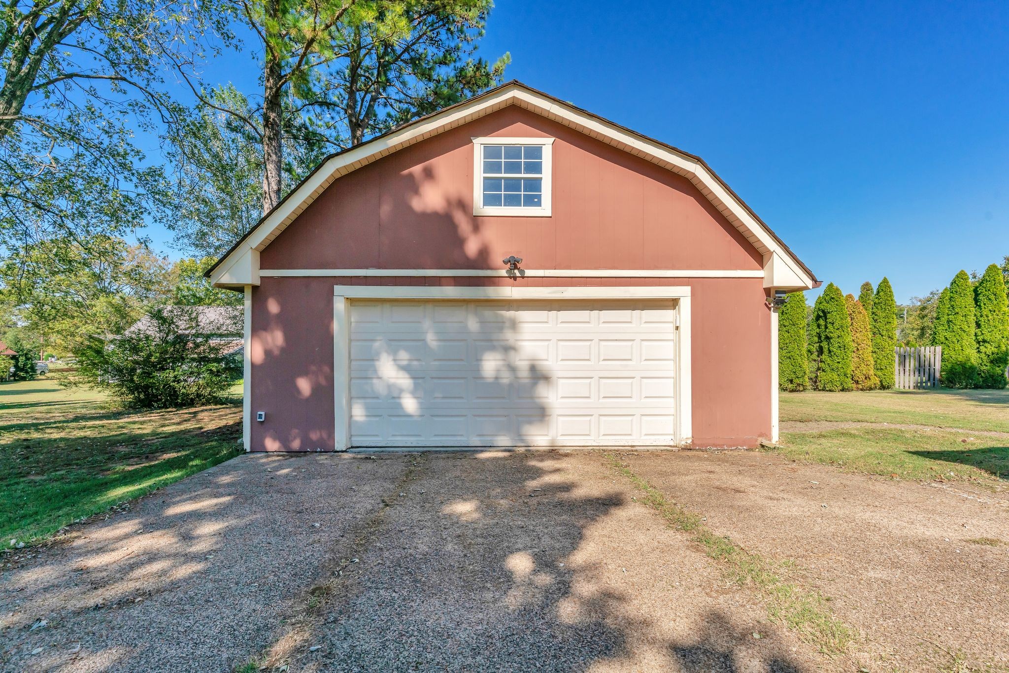 337 Shute Ln