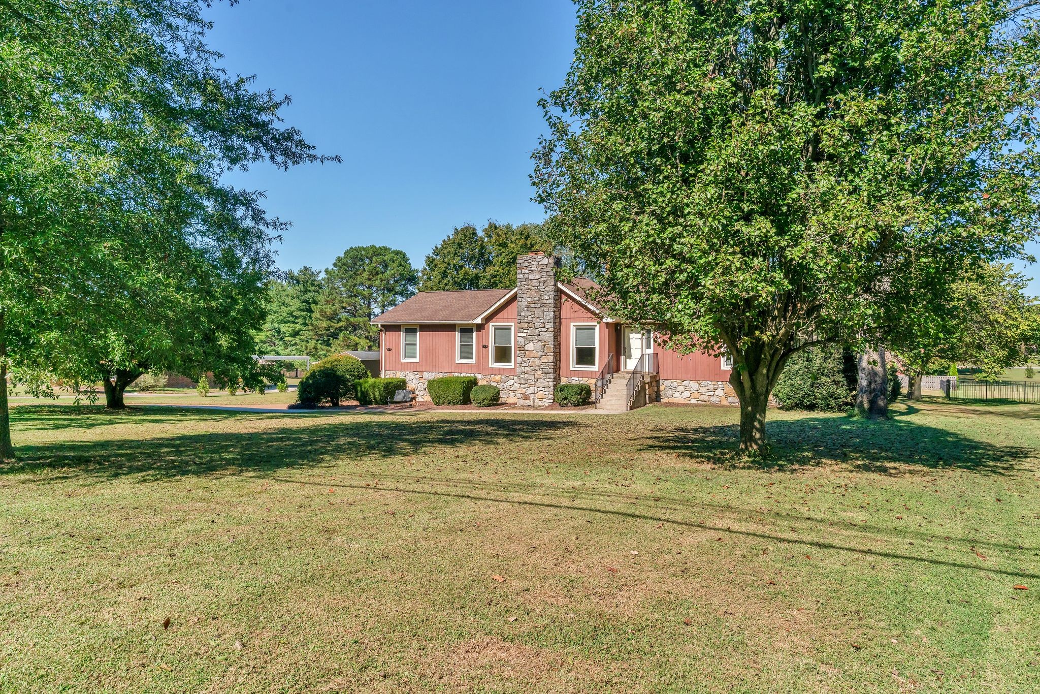 337 Shute Ln