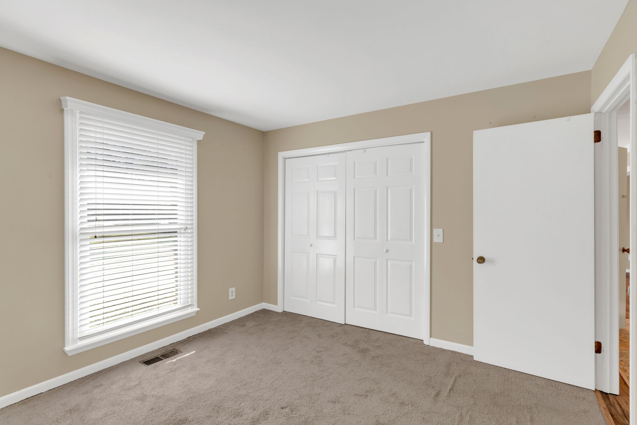 337 Shute Ln