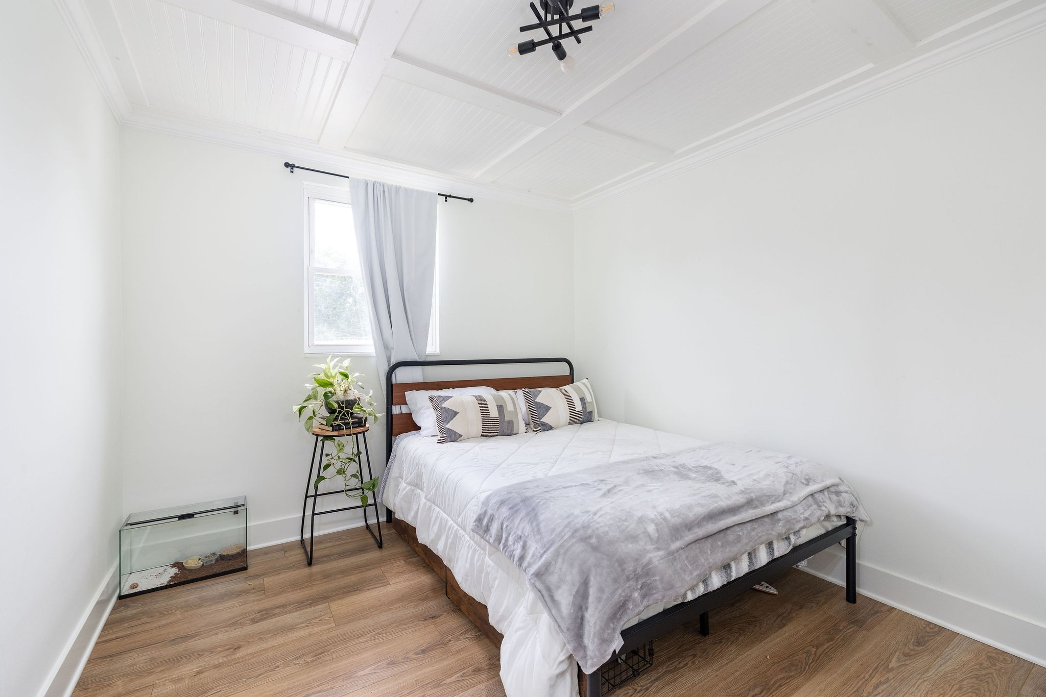 408 Barclay Square Cir