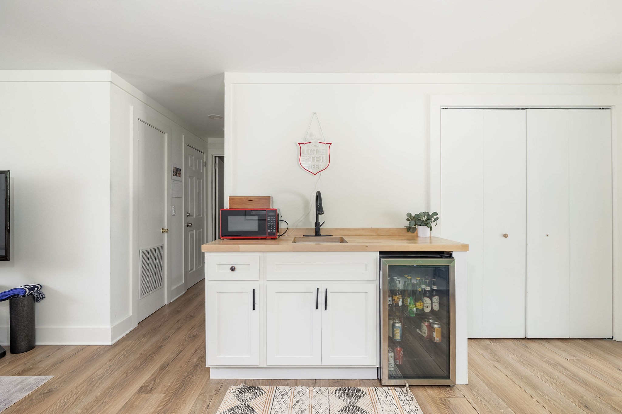 408 Barclay Square Cir