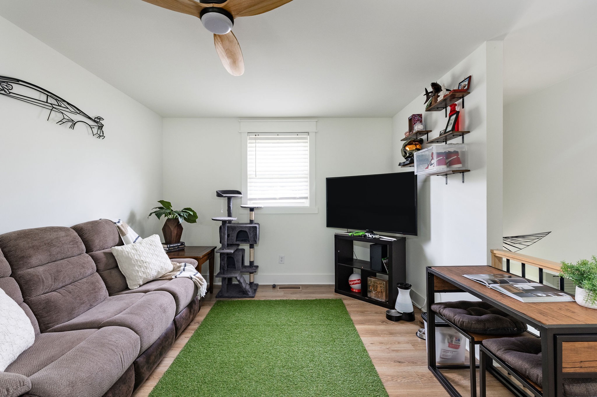 408 Barclay Square Cir