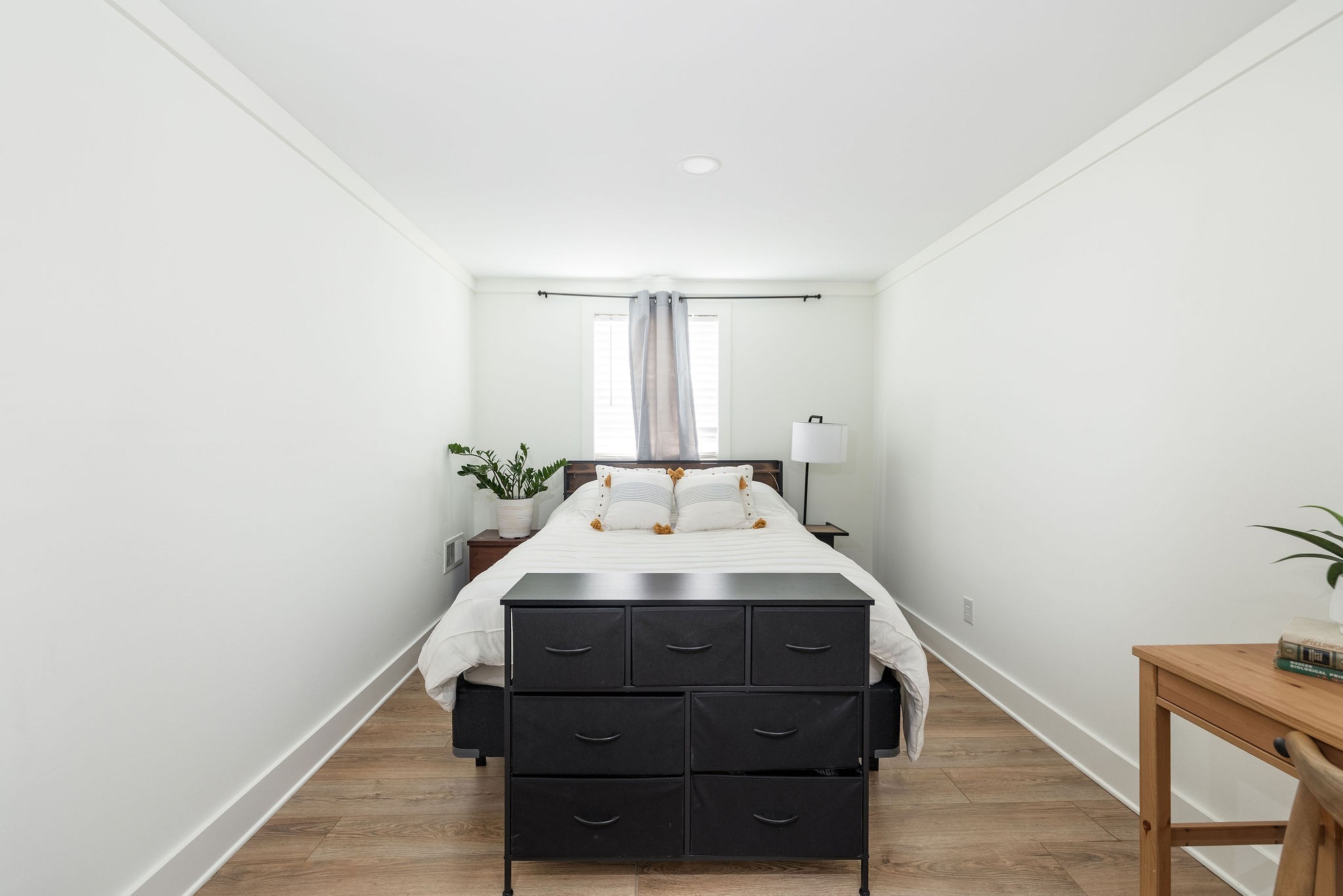 408 Barclay Square Cir