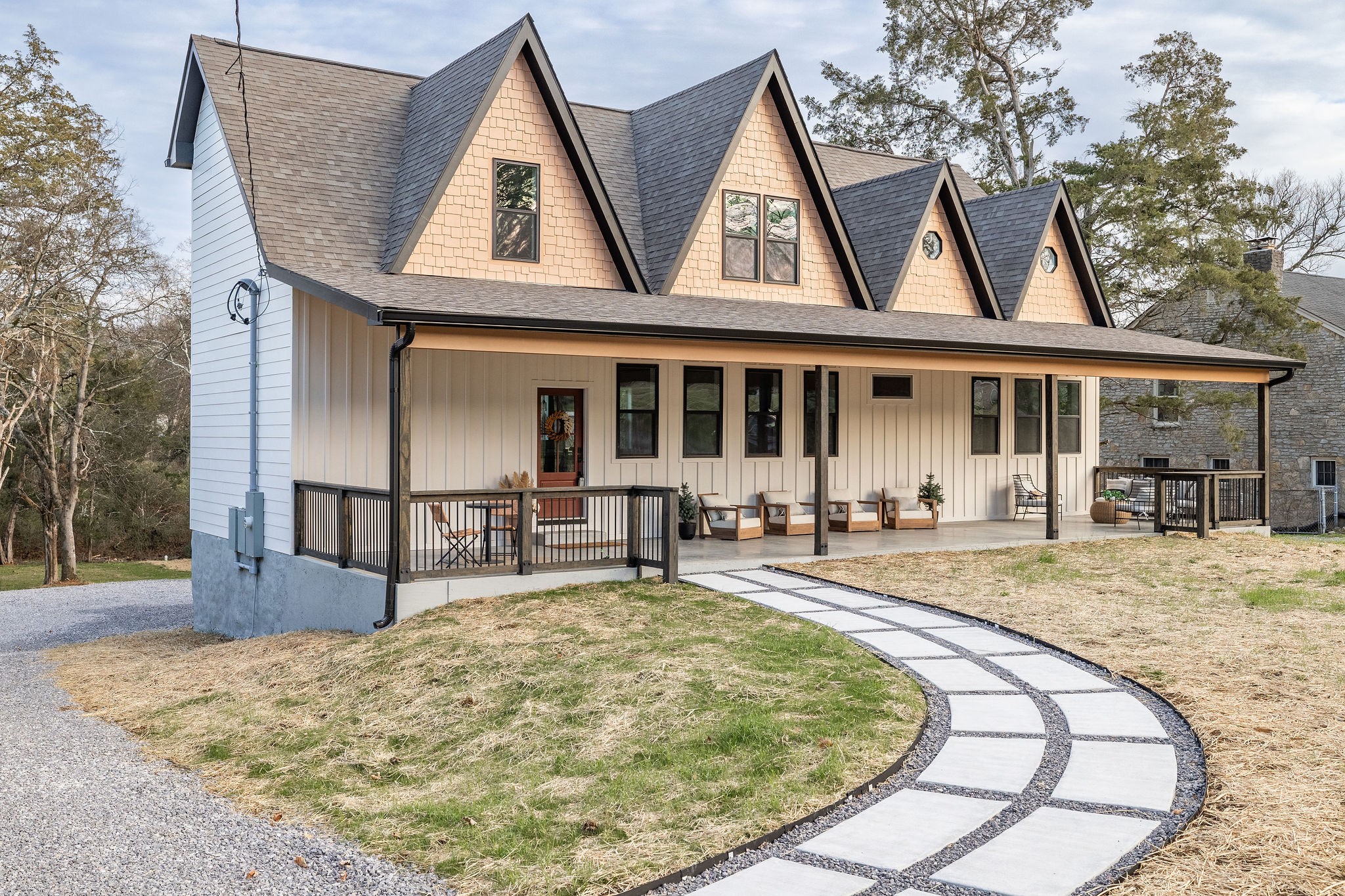 709 Tahlena Ave