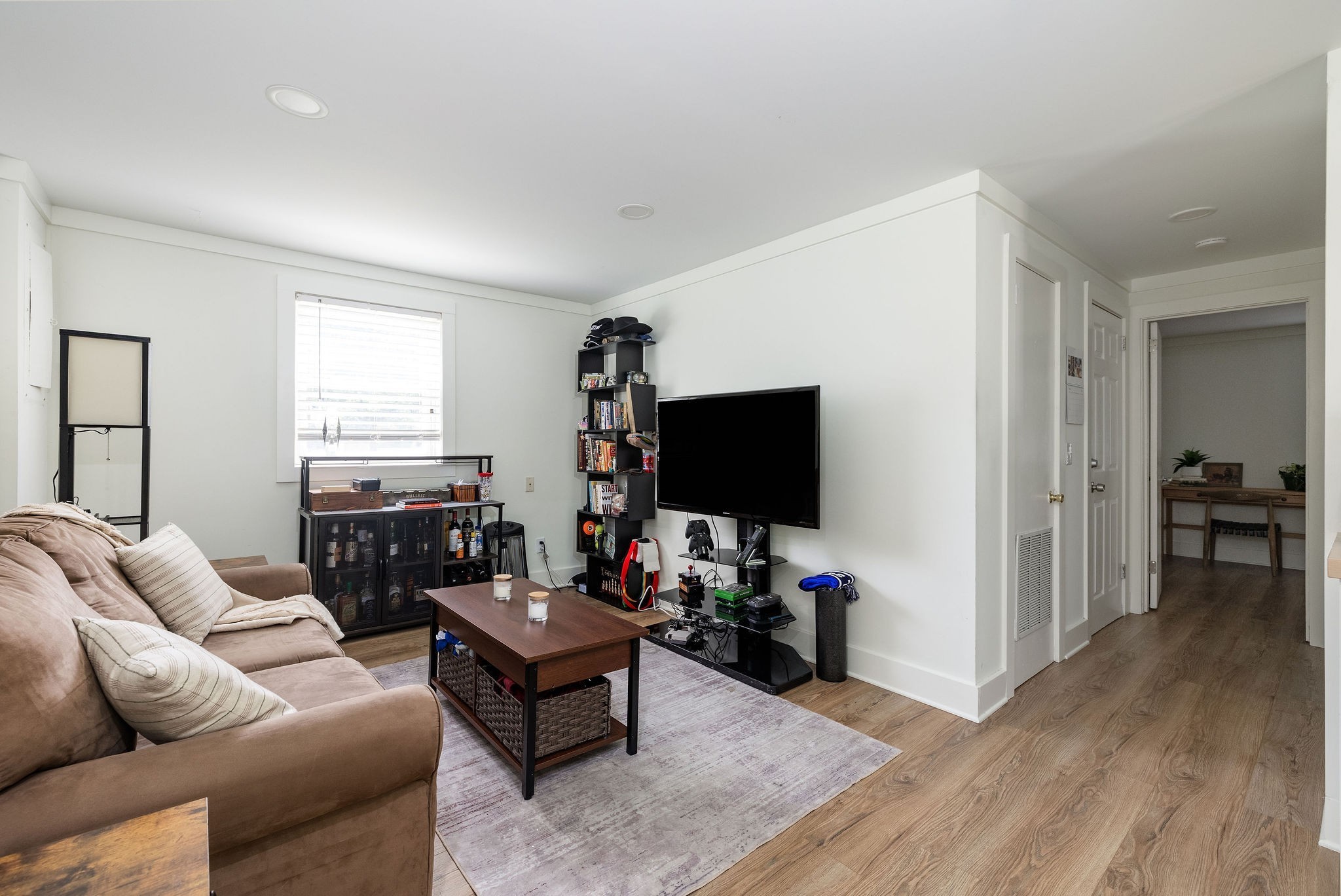 408 Barclay Square Cir