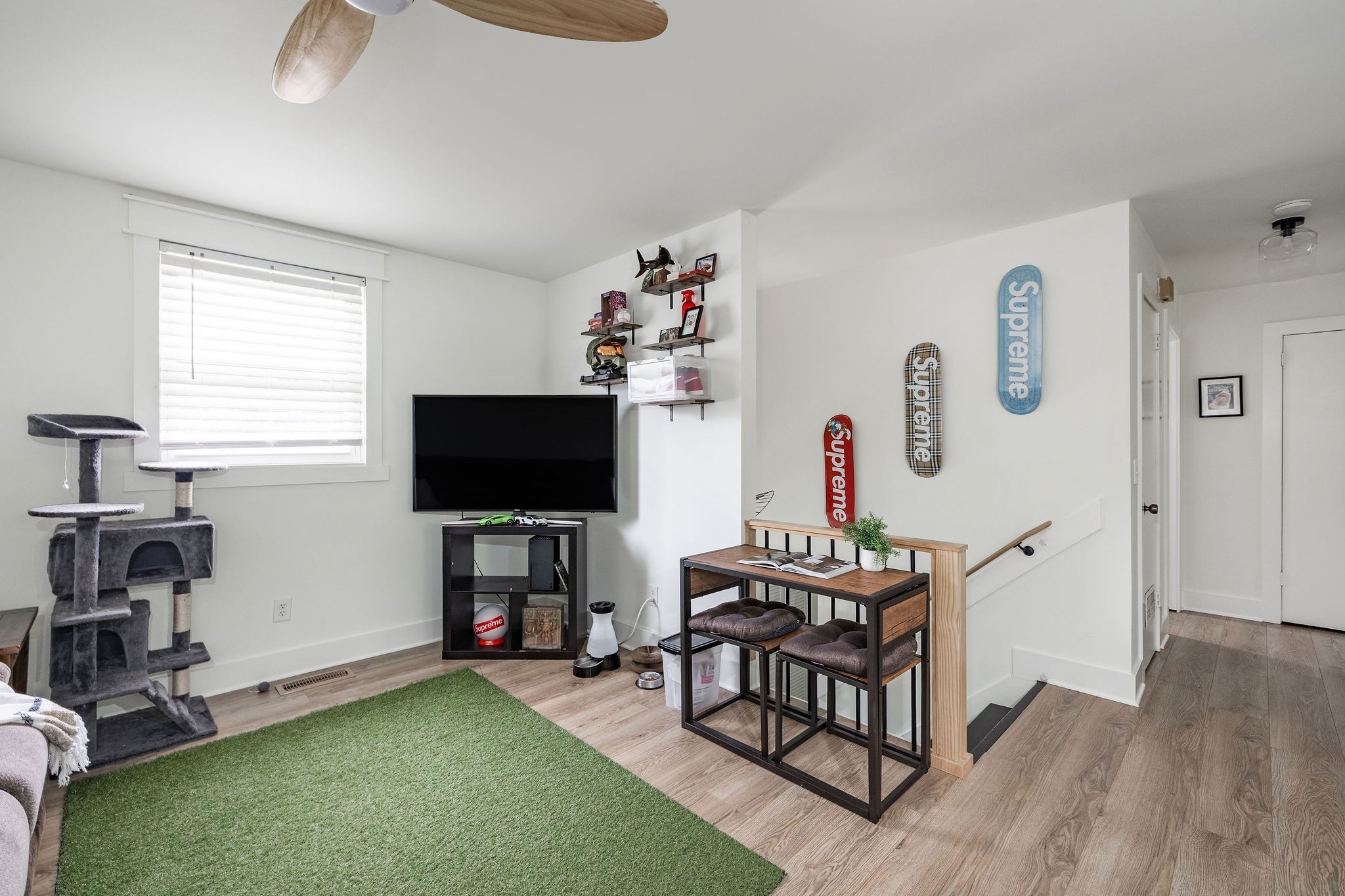 408 Barclay Square Cir