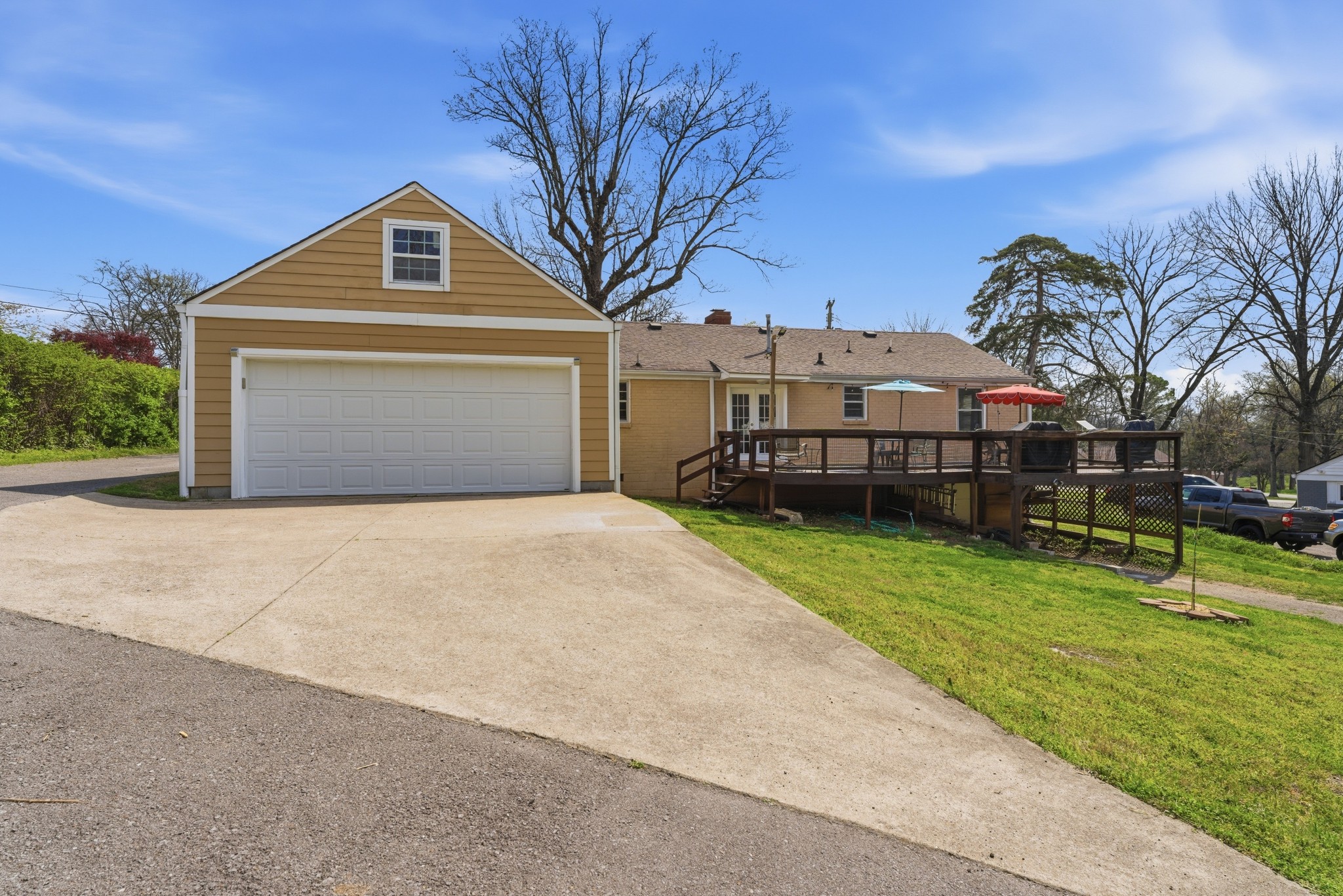 520 E Marthona Rd