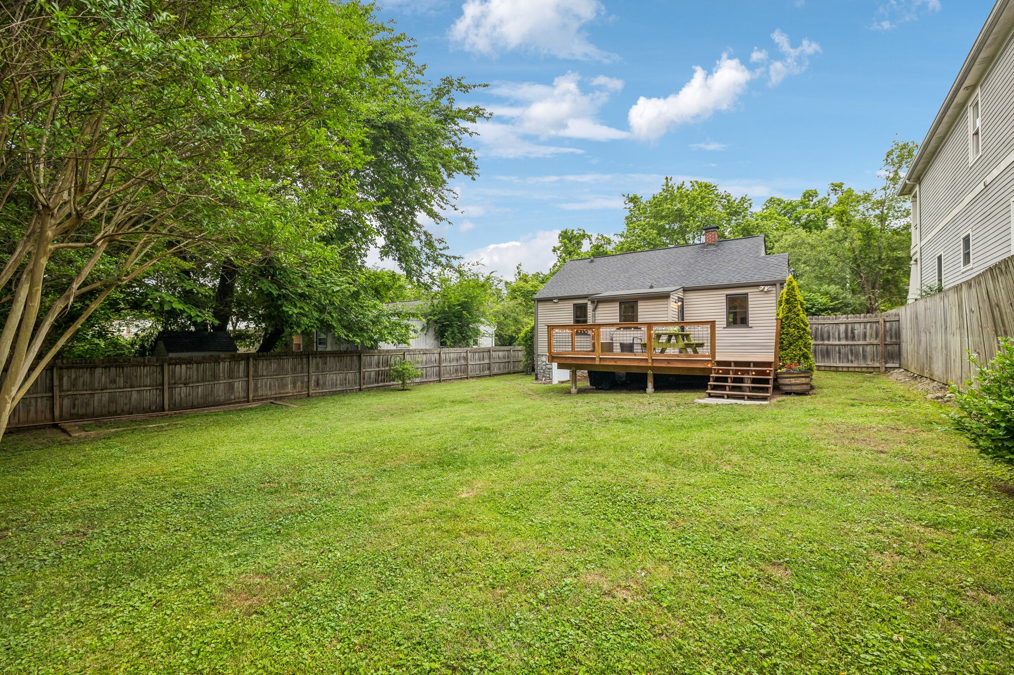 920 Carolyn Ave