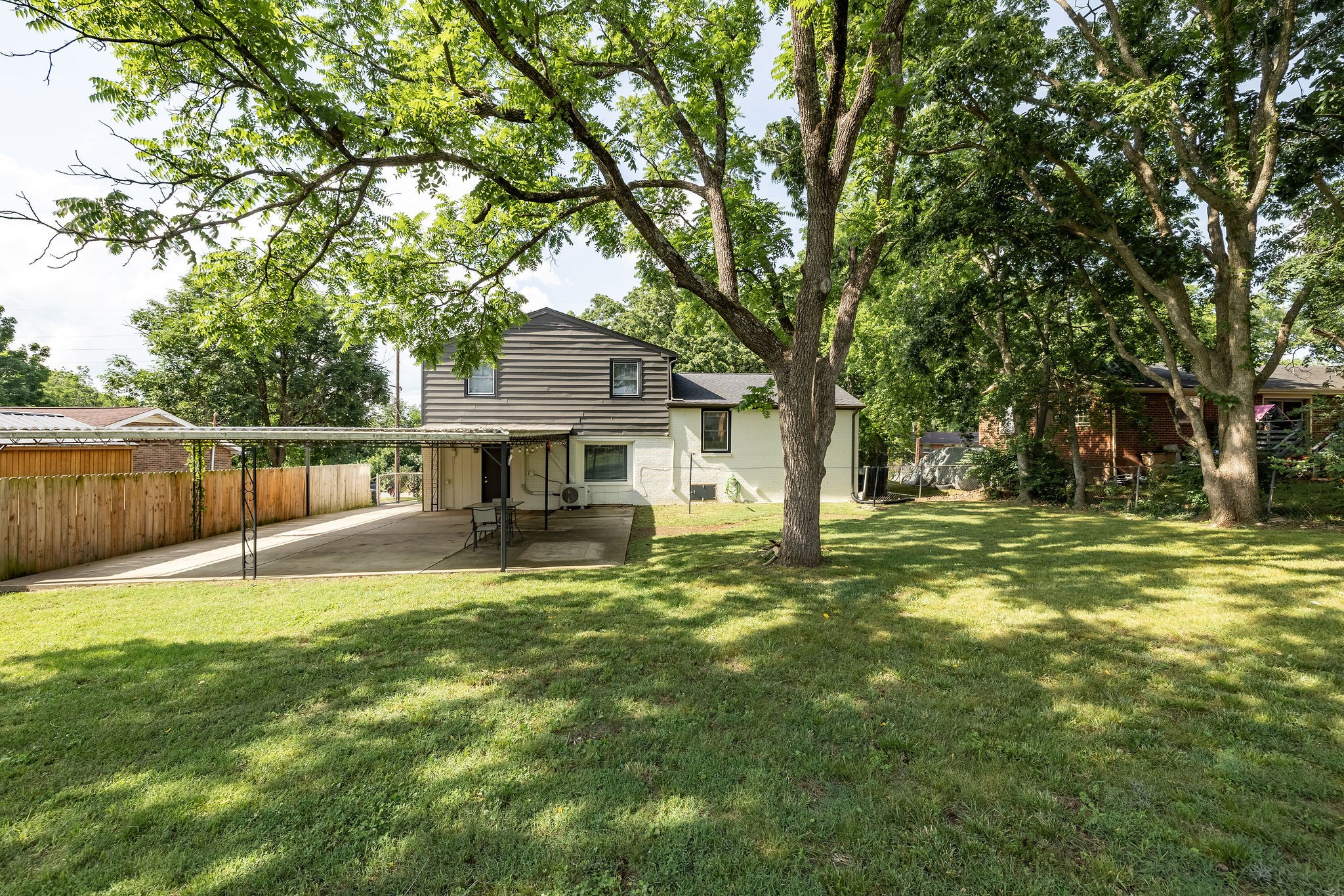 574 Anderson Ln
