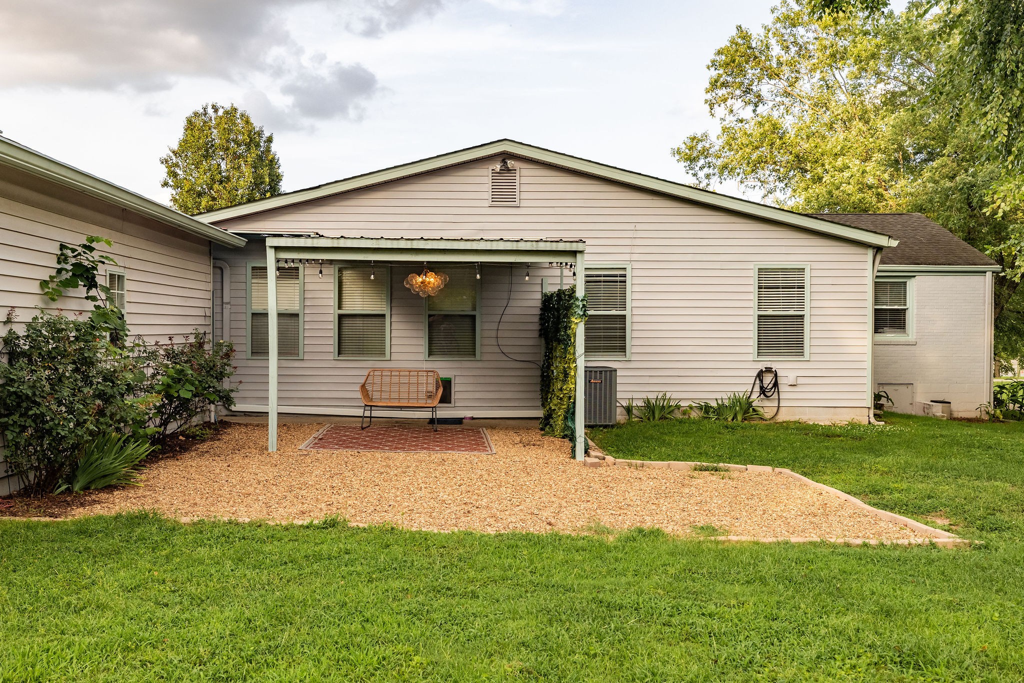 264 Lisa Ln