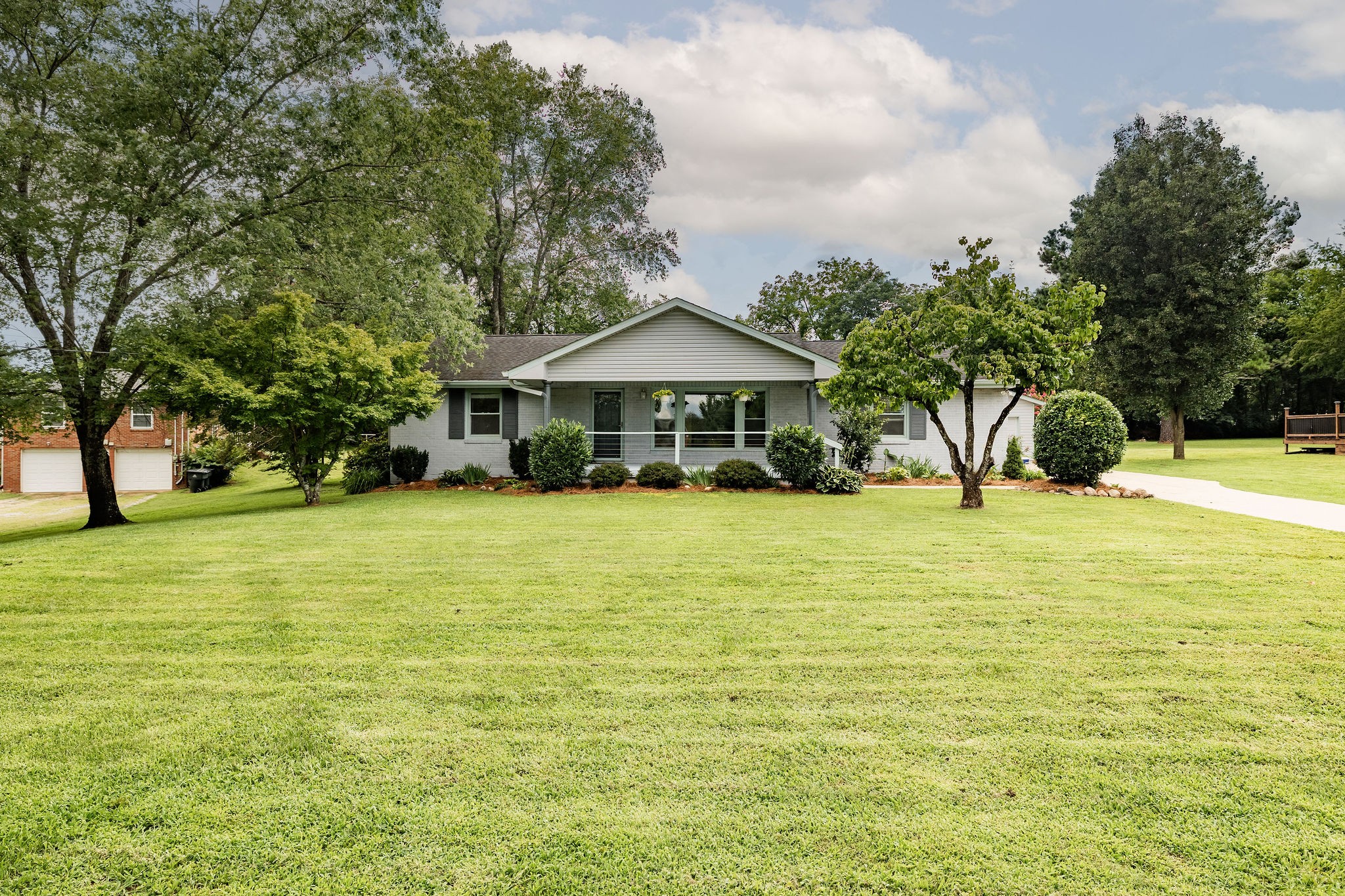 264 Lisa Ln