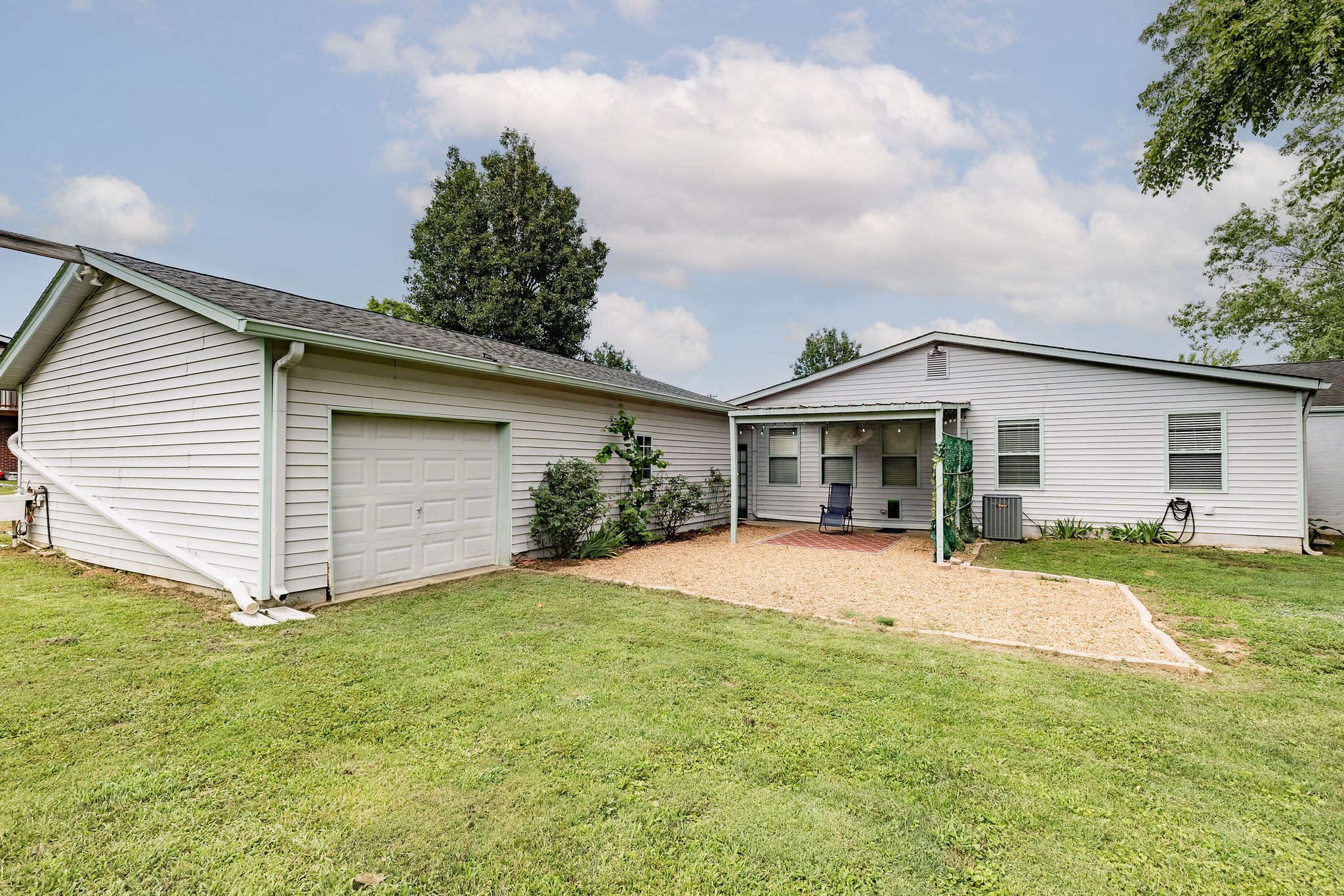 264 Lisa Ln