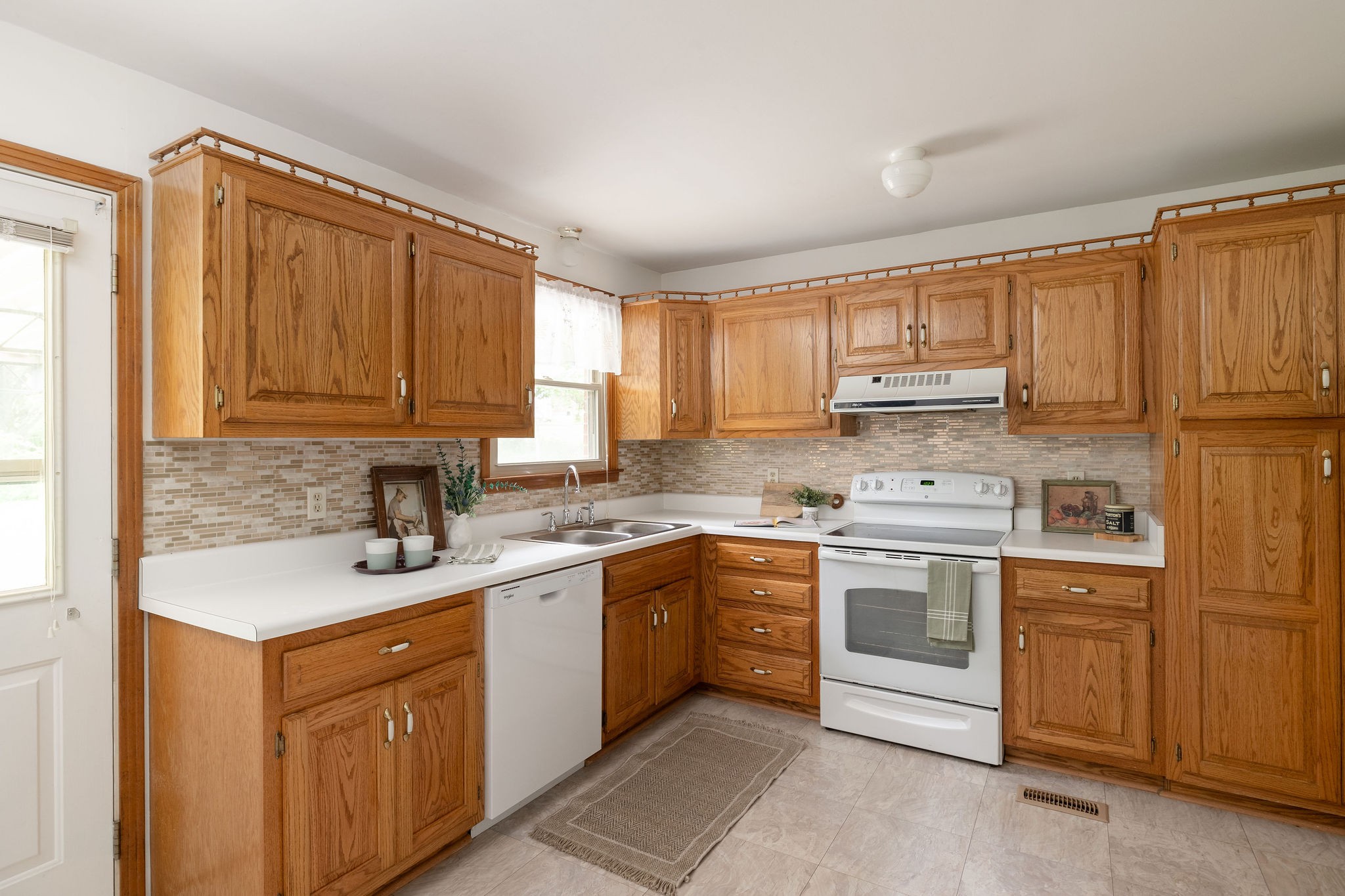 211 Friendship Dr