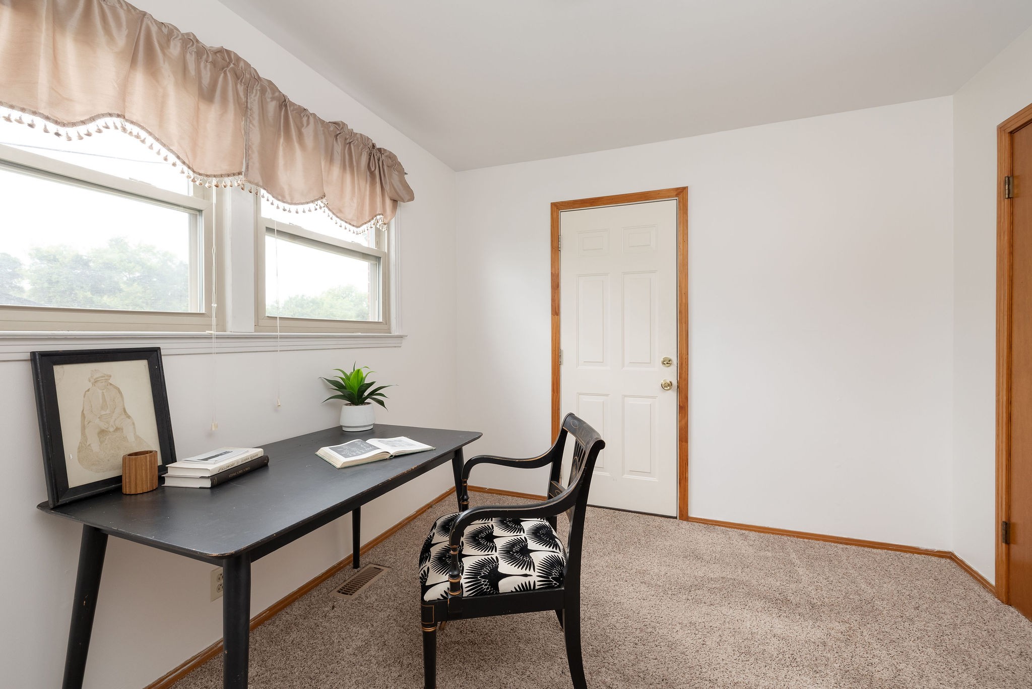 211 Friendship Dr